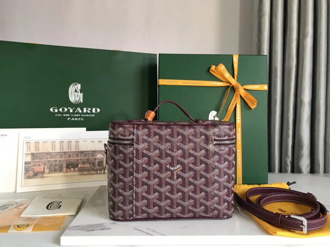 Cosmetic Pouch Leather