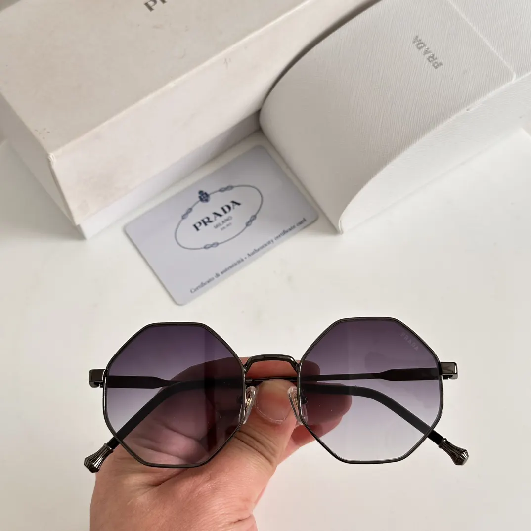 PRADA OPR33F 太阳眼镜 时尚遮阳款