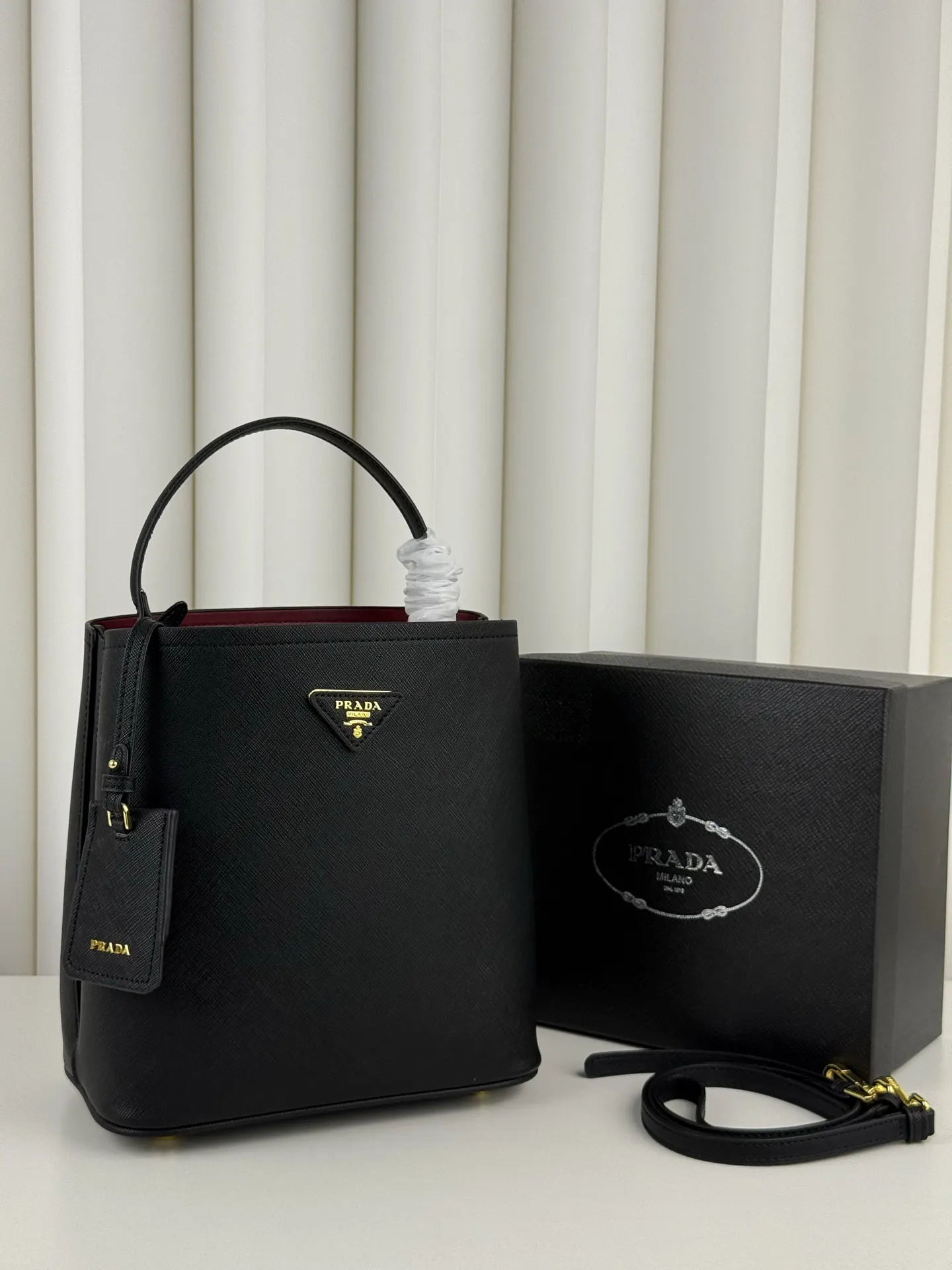 拼色 牛皮 Double Saffiano 拼色 水桶包 休閒水桶款