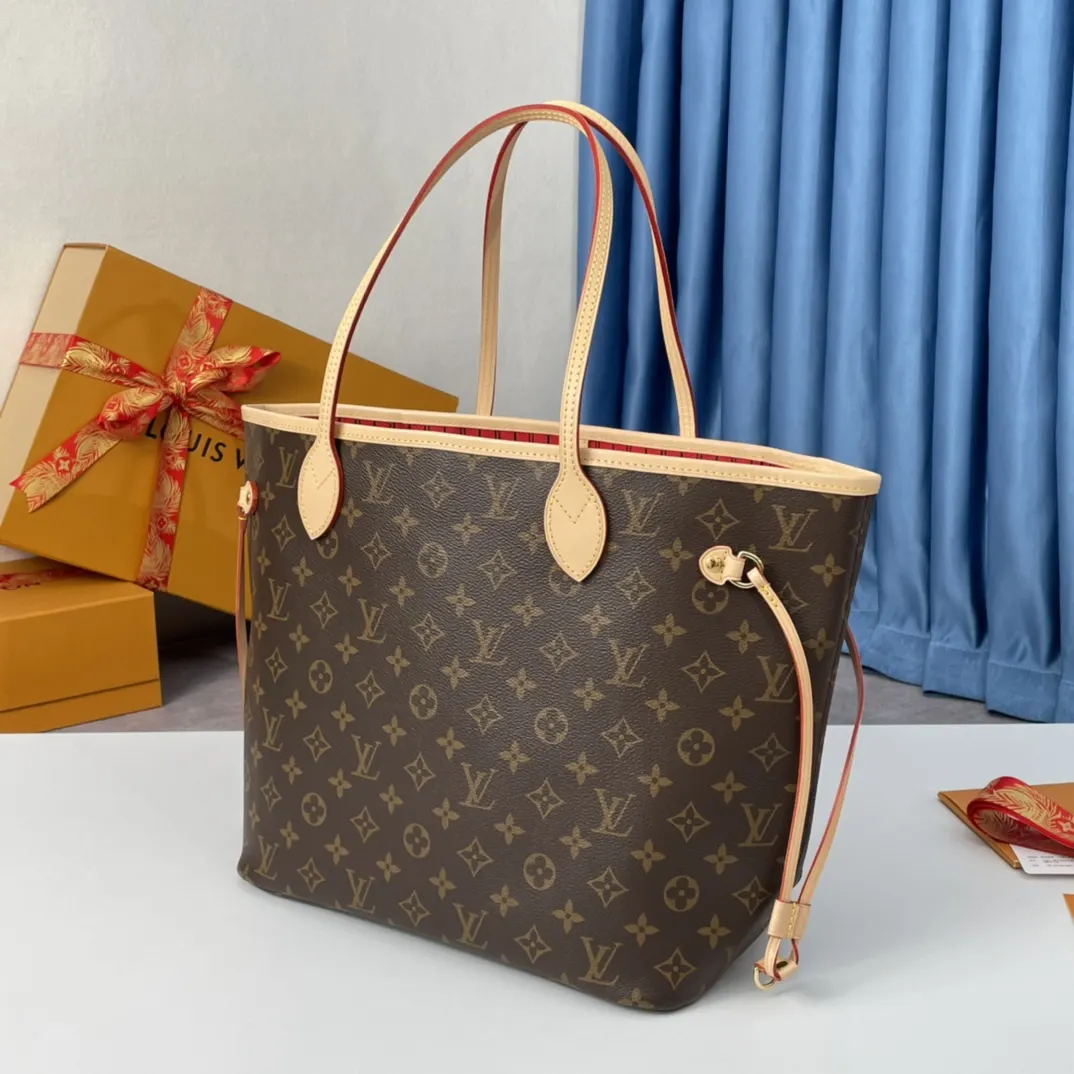 Neverfull 牛皮 手拿包 精致手拿款