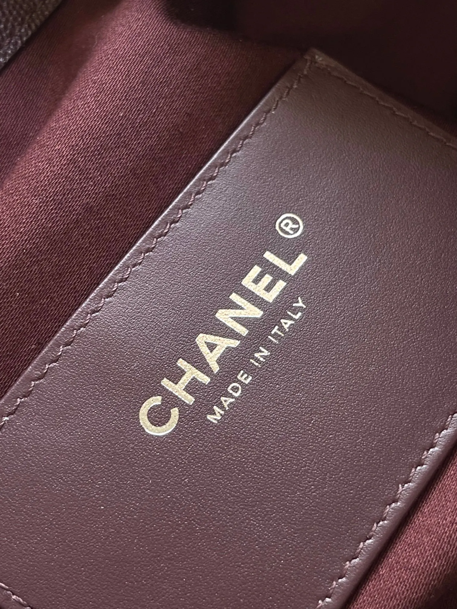 CHANEL 酒红色牛皮Hobo腋下包 单肩款