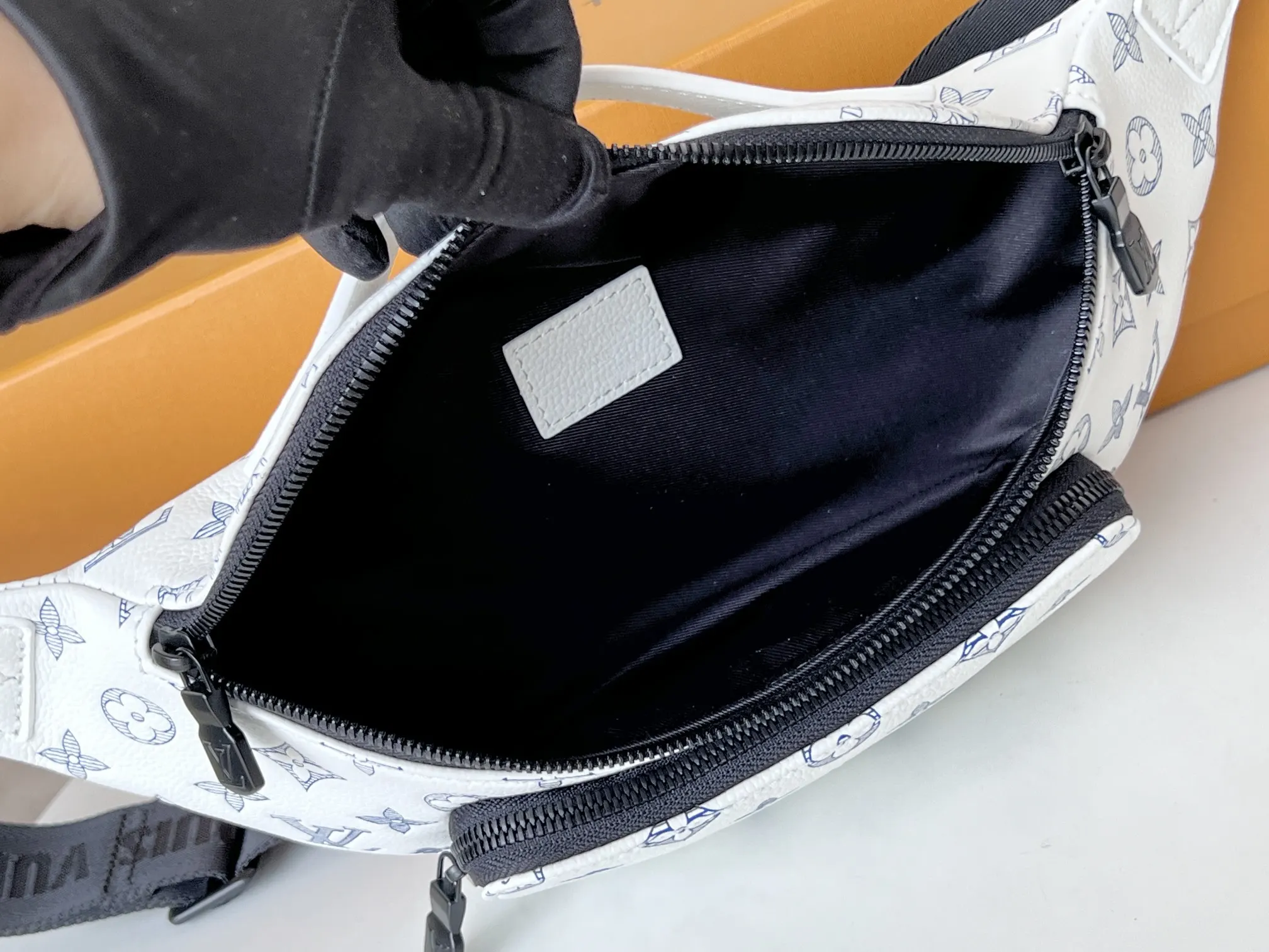 White Belt Bag Casual Leather