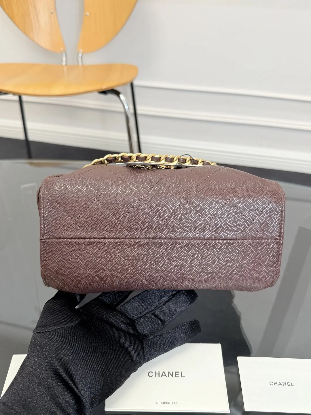 Chanel White Hobo Shoulder Bag Vintage Leather
