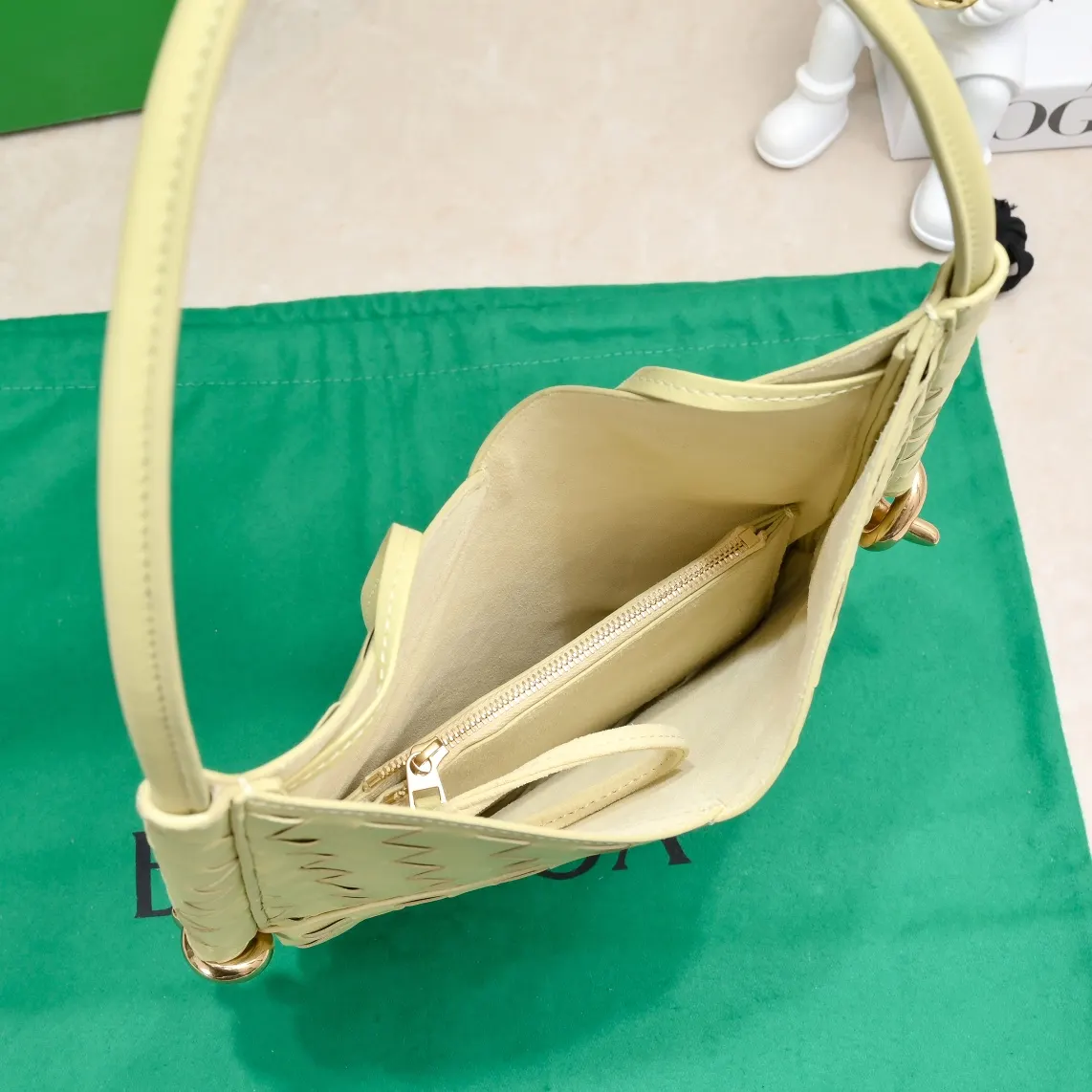 Black Green Shoulder Bag Image 8 Black Green Shoulder Bag Image 8