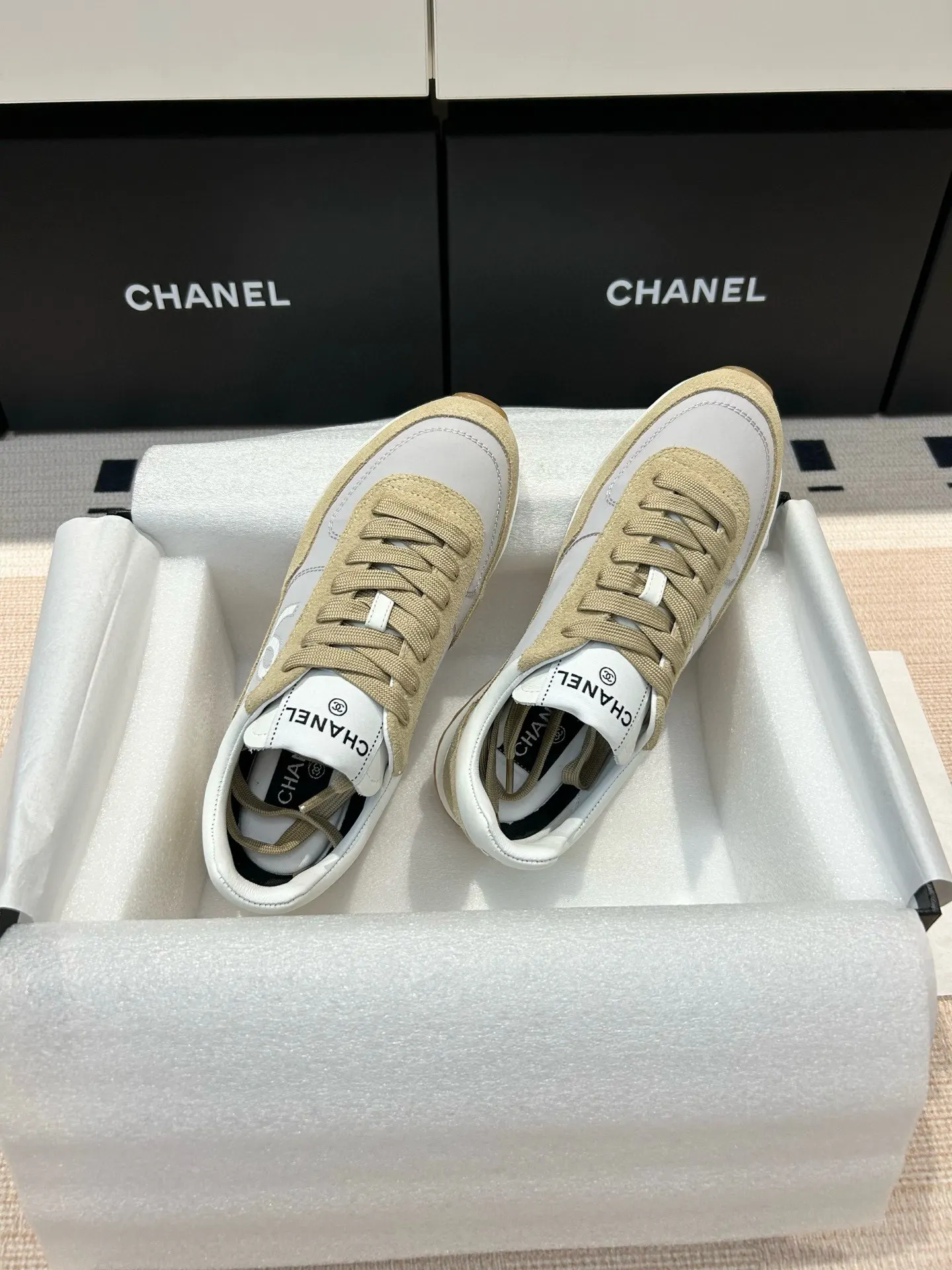 Chanel 米白拼色低帮运动鞋 休闲