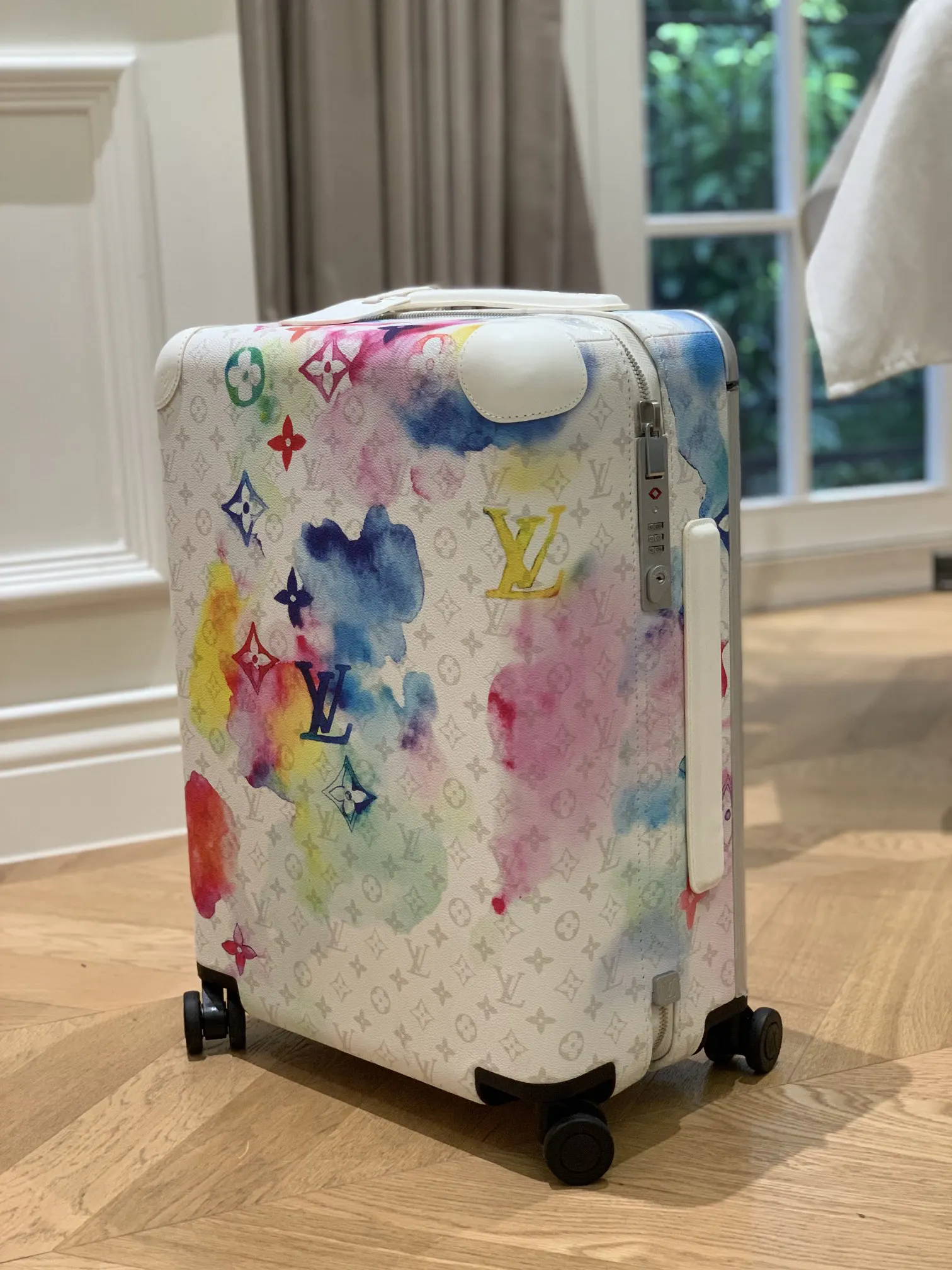 灰色 银色 拉杆真皮包裹 行李箱 旅行拉杆款 轻便出行款
