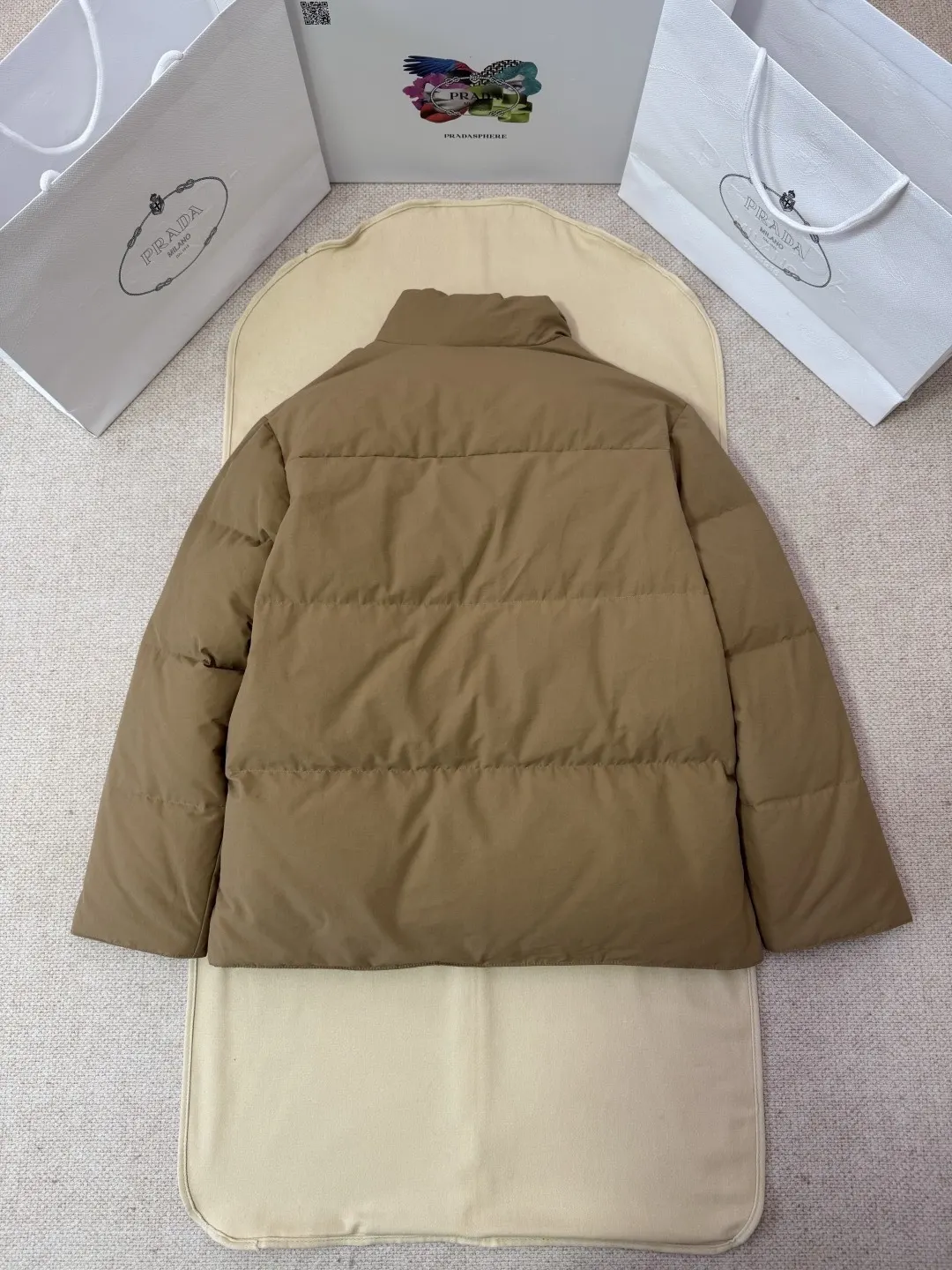 Prada 三角标 羽绒服 通勤休闲 夹克