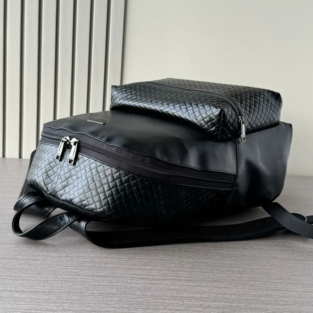 Prada 黑色 小牛皮 行李箱 旅行拉杆款 輕便出行款