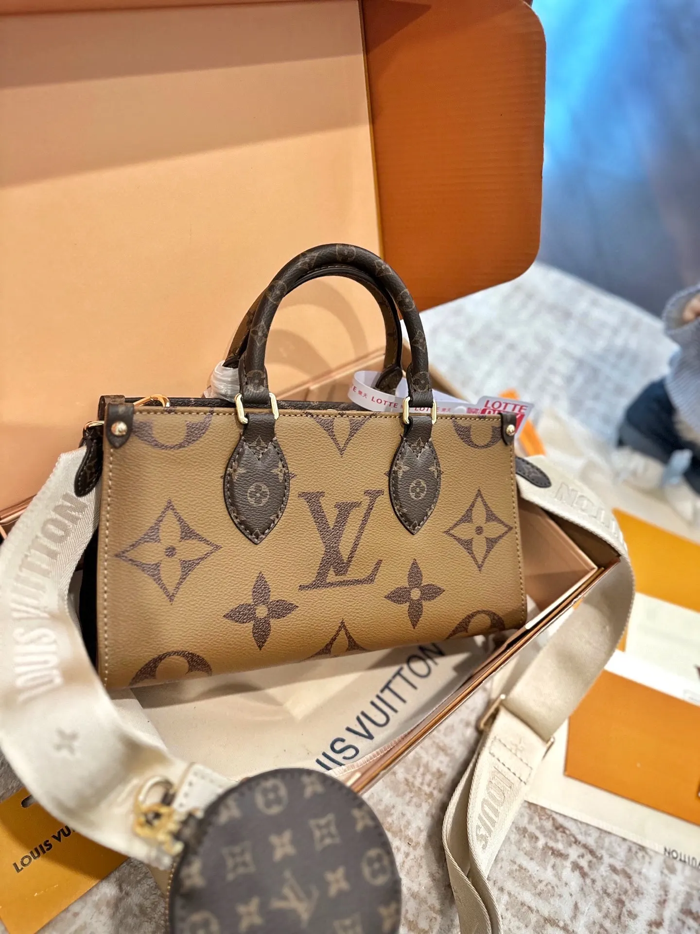 LV 牛皮 双盒 牛皮 Onthego East 托特包 大容量托特款