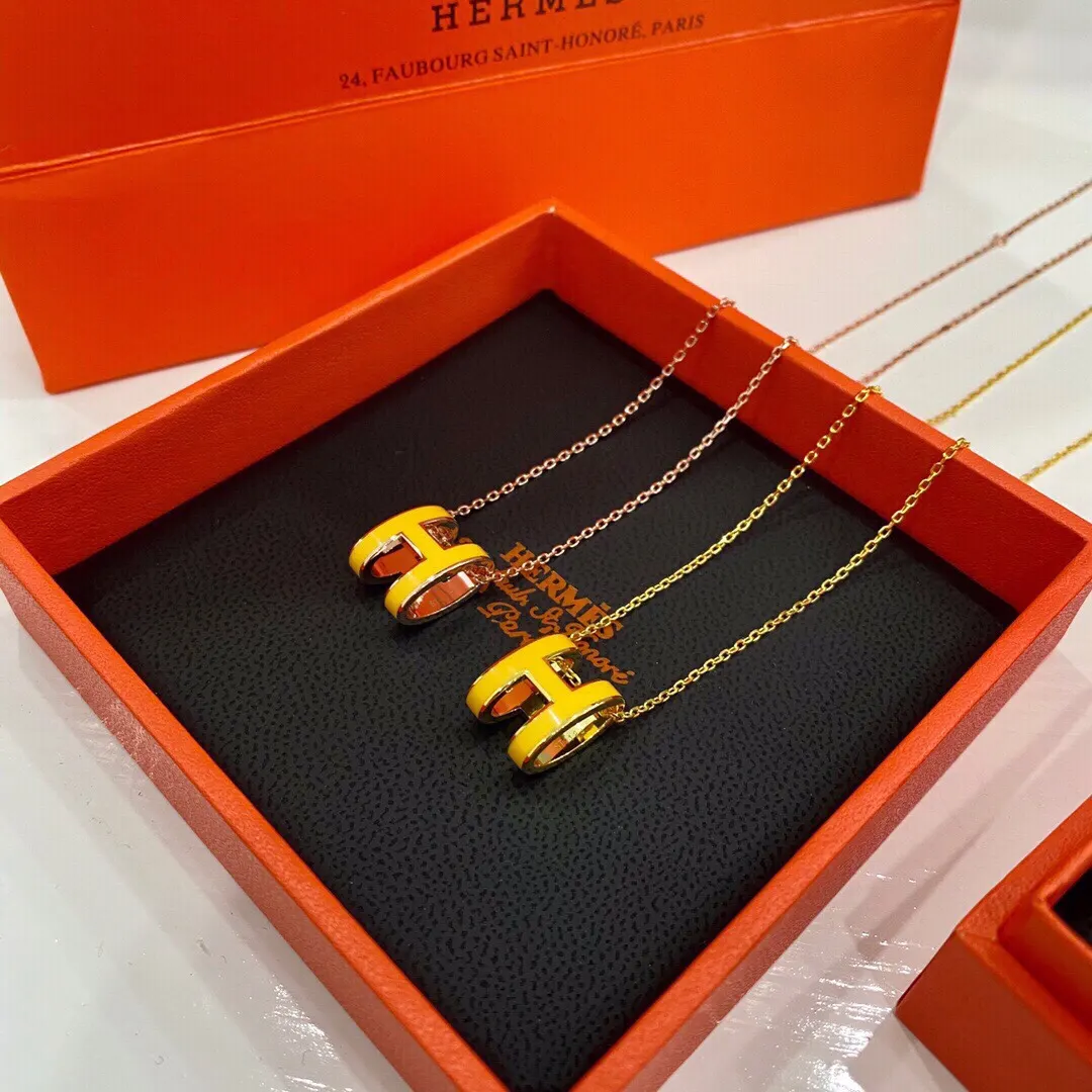 Hermès 黄色 首饰 精致配飾 項鏈(數字4) Hermès 黄色 首饰 精致配飾 項鏈(數字4)