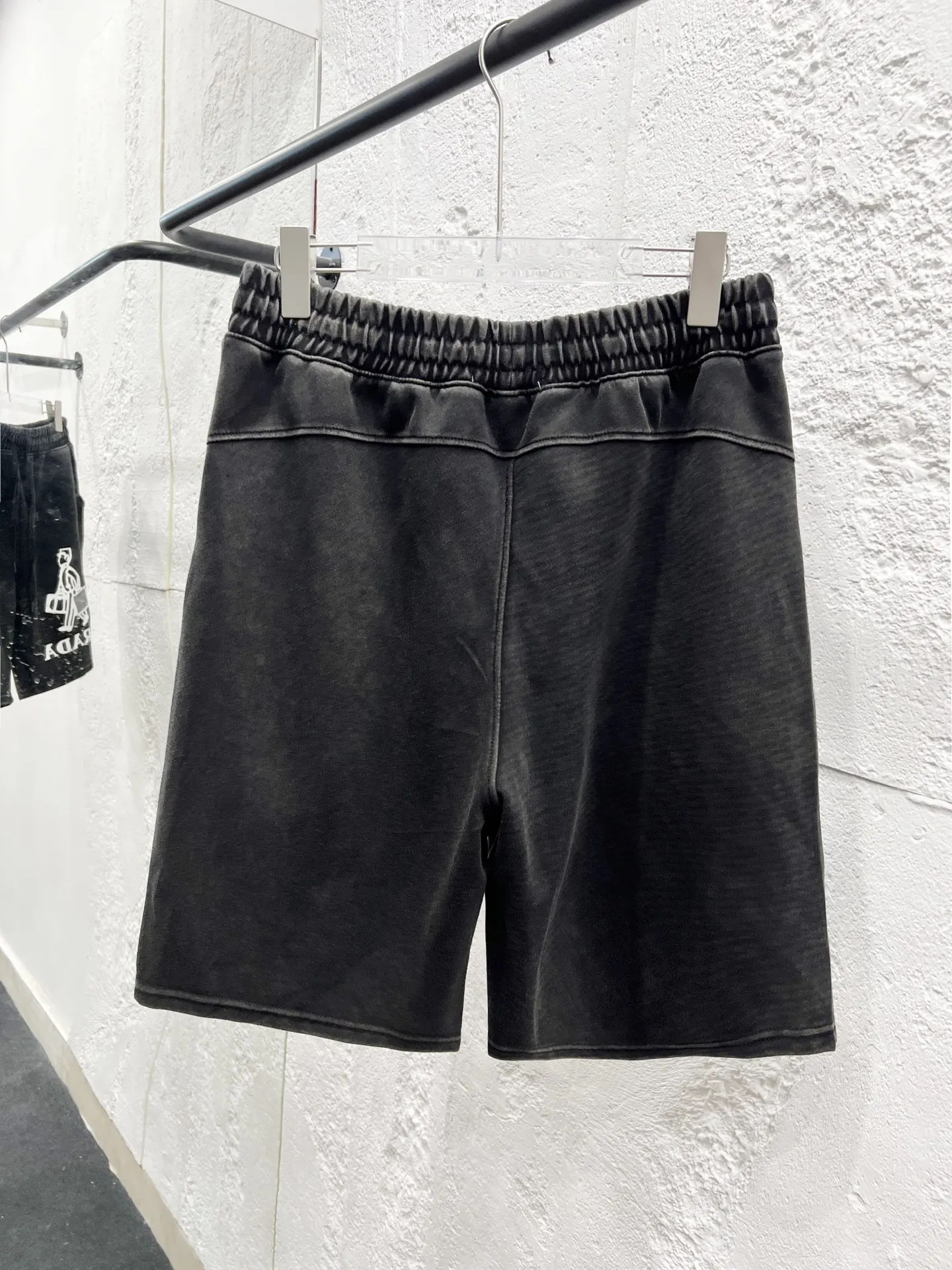 PRADA 短裤 休闲宽松款