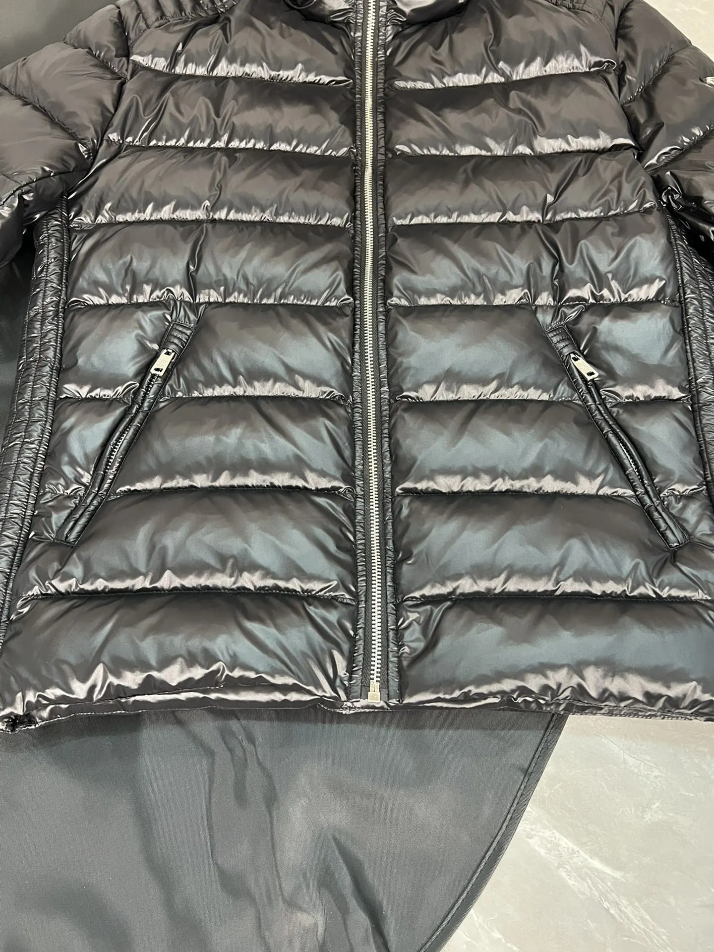 Prada 三角标 外套 通勤休闲