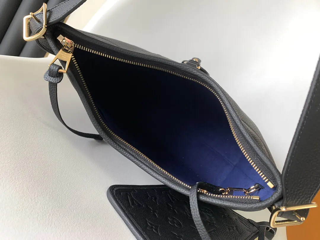 CarryAll 米白 粉色 Monogram 手拿包 精致手拿款
