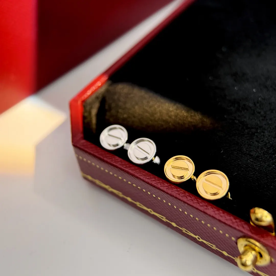 Cartier 白金 金色 耳钉 小巧点缀款