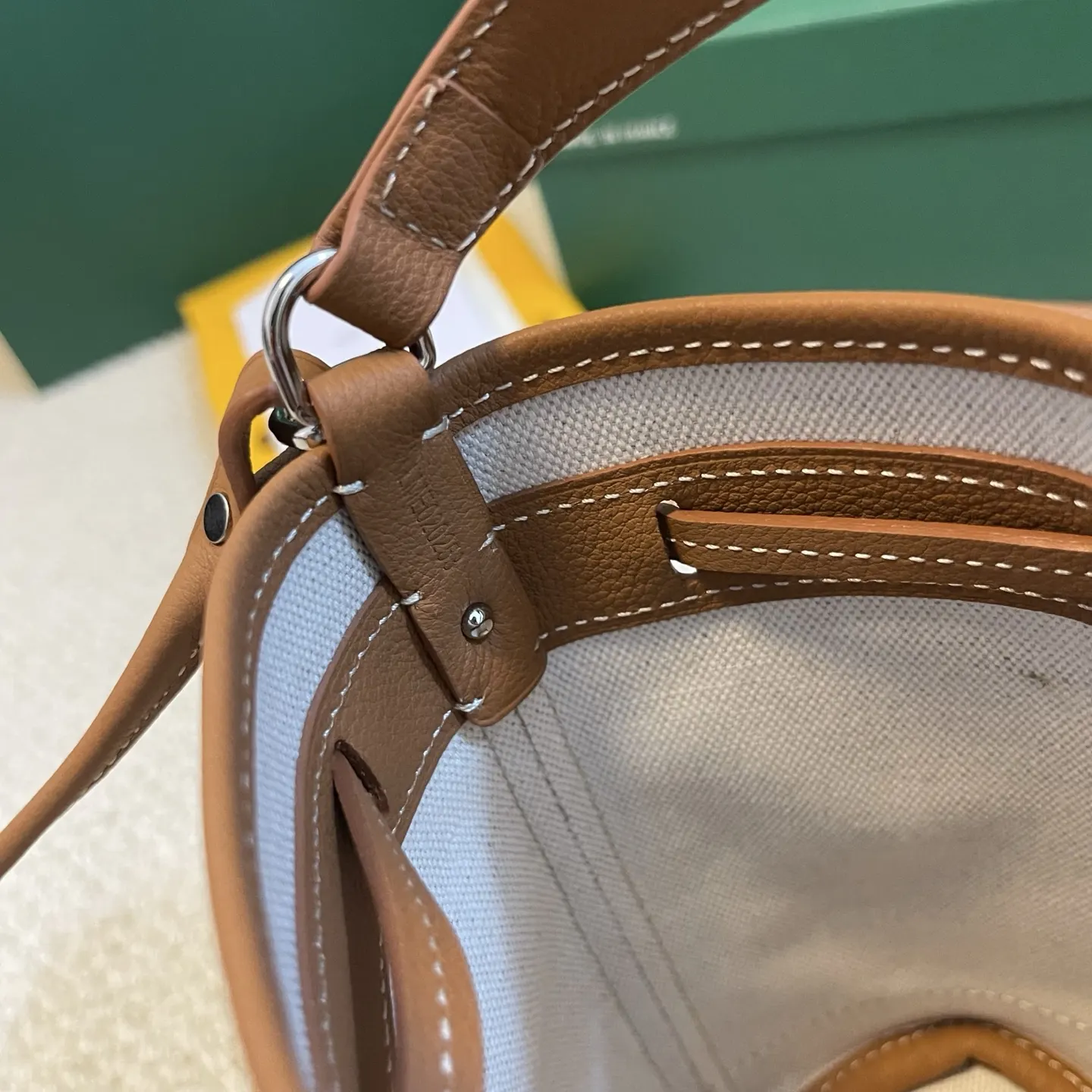 Goyard 皮革 轻盈小巧去始终保持标志性水桶百搭造型 水桶包 休閒水桶款
