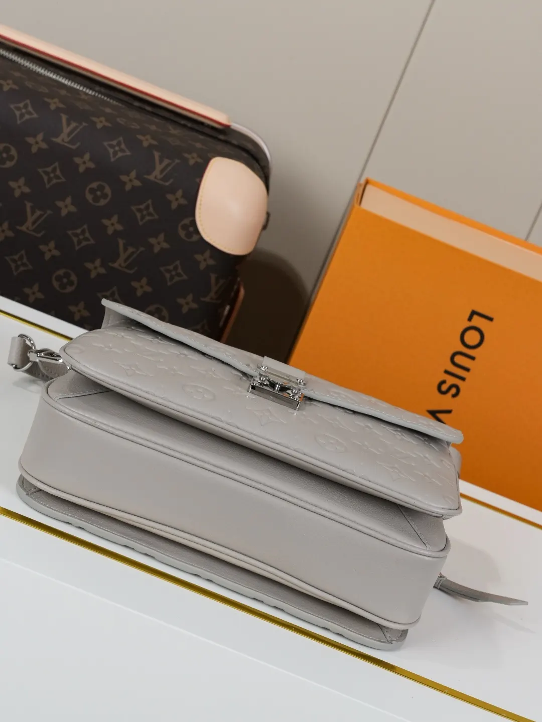 Organizer Pouch Travel Leather
