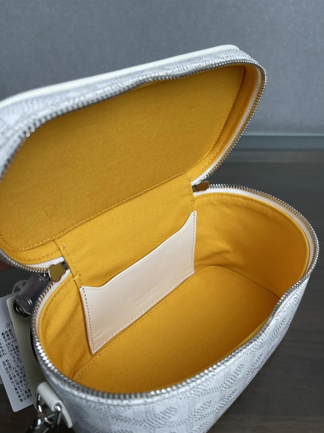 Goyard 白色 小牛皮 化妝包 便携收納款