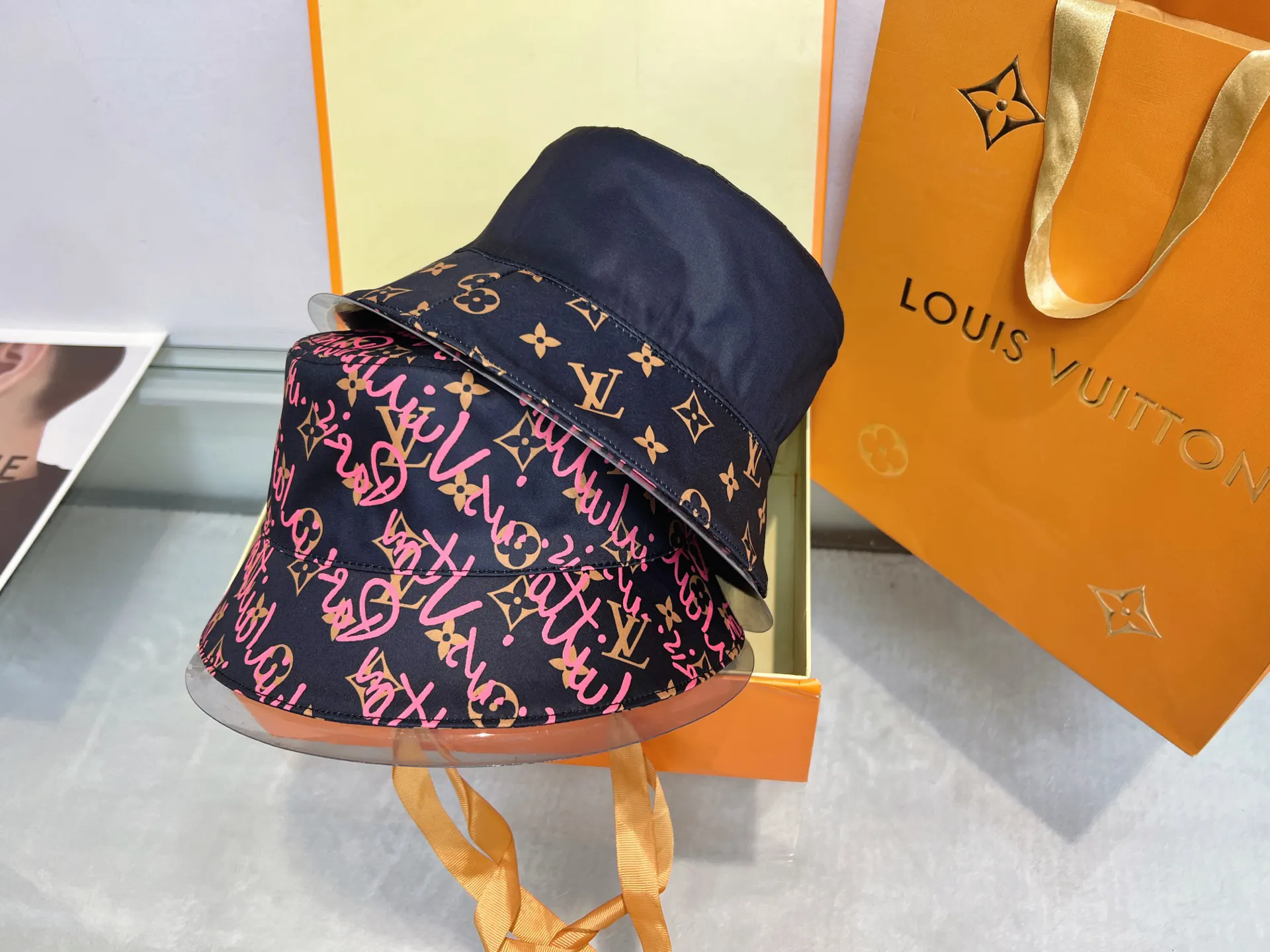 LV 渔夫帽 休閒遮阳款