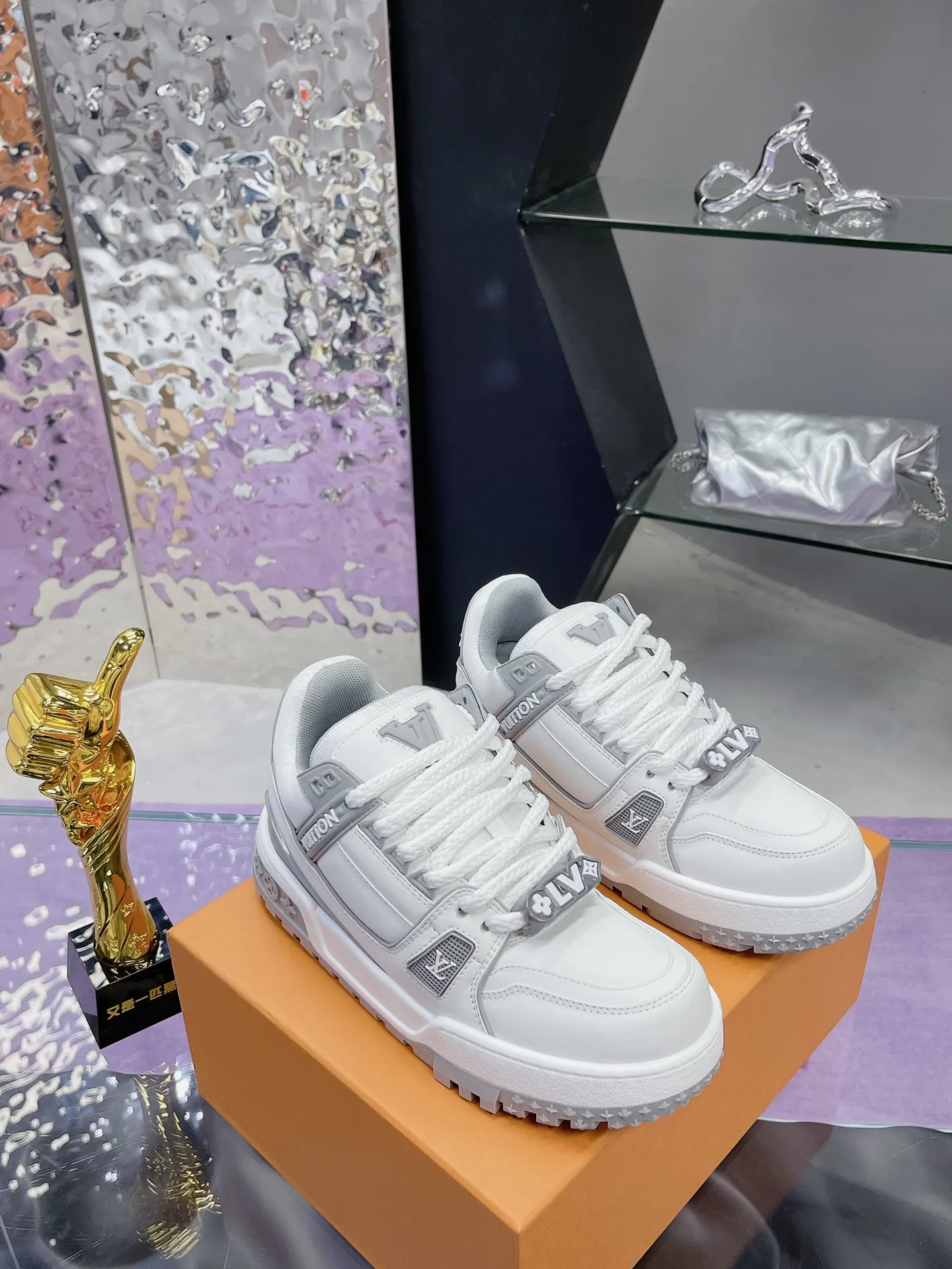 Louis Vuitton 运动鞋