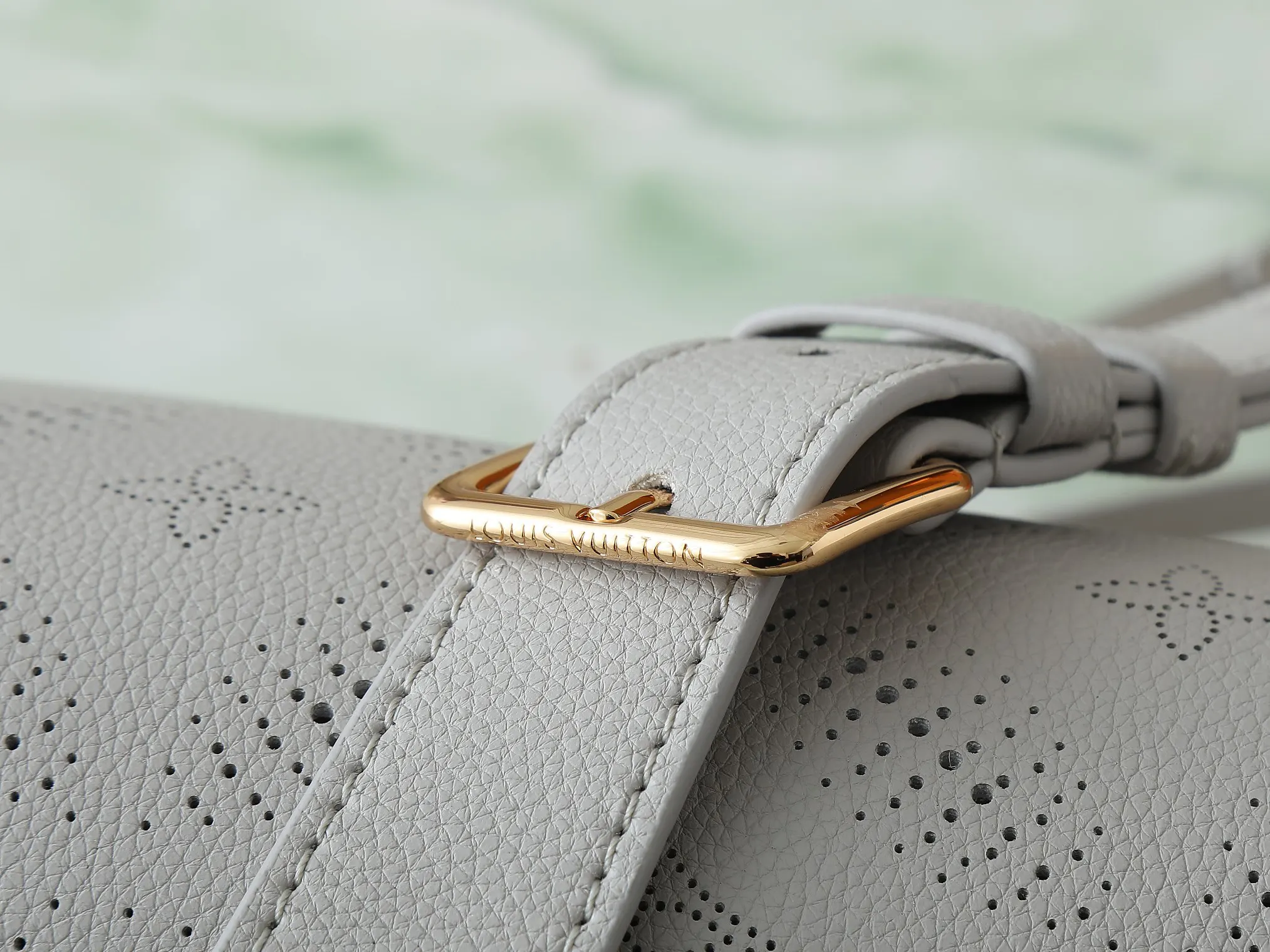 LV chain bag, shoulder crossbody model Image 12 LV chain bag, shoulder crossbody model Image 12