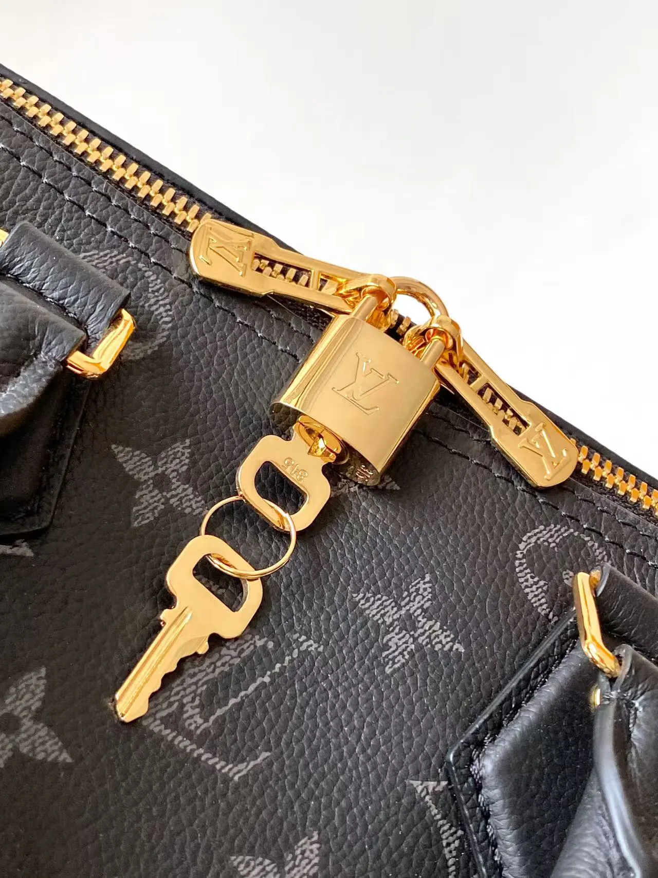 LV Speedy 黑色 白色 牛皮 收納包 旅行收納款