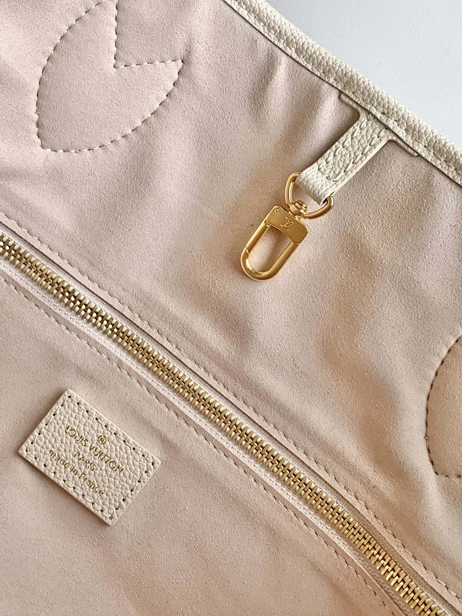 LV Neverfull 粉色 手拿包 精致手拿款