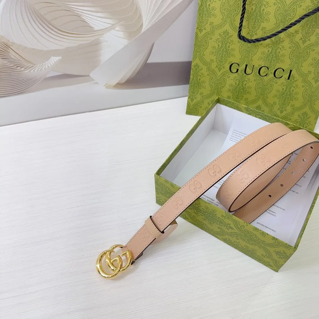 Gucci Double G 双G扣牛皮双面腰带