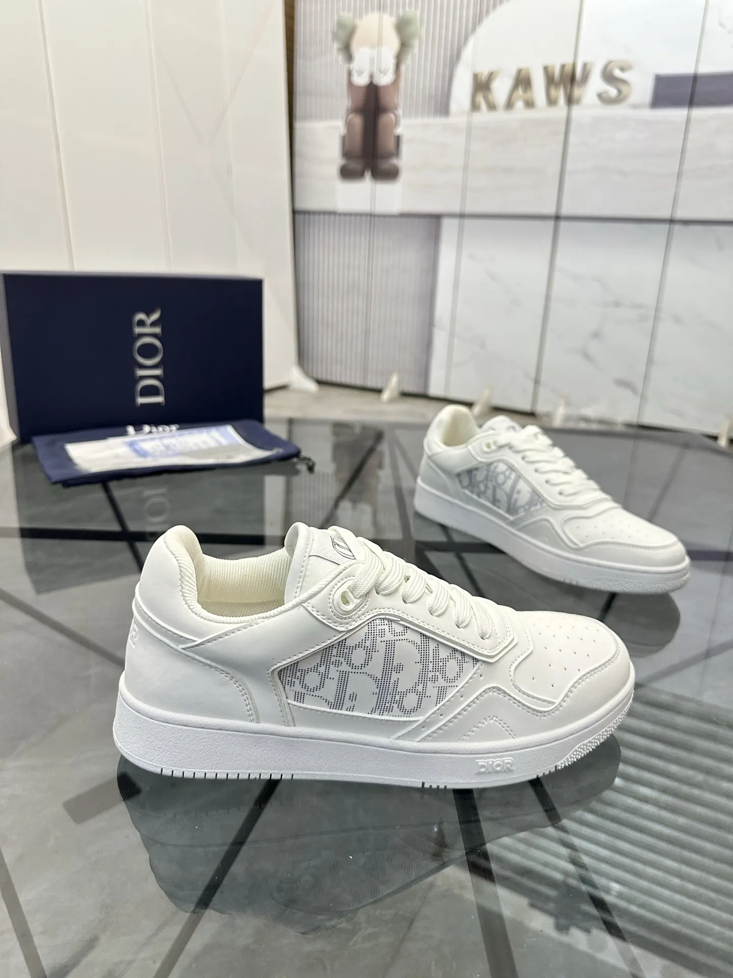 Dior Cowhide Shoes Comfortable And Sneakers