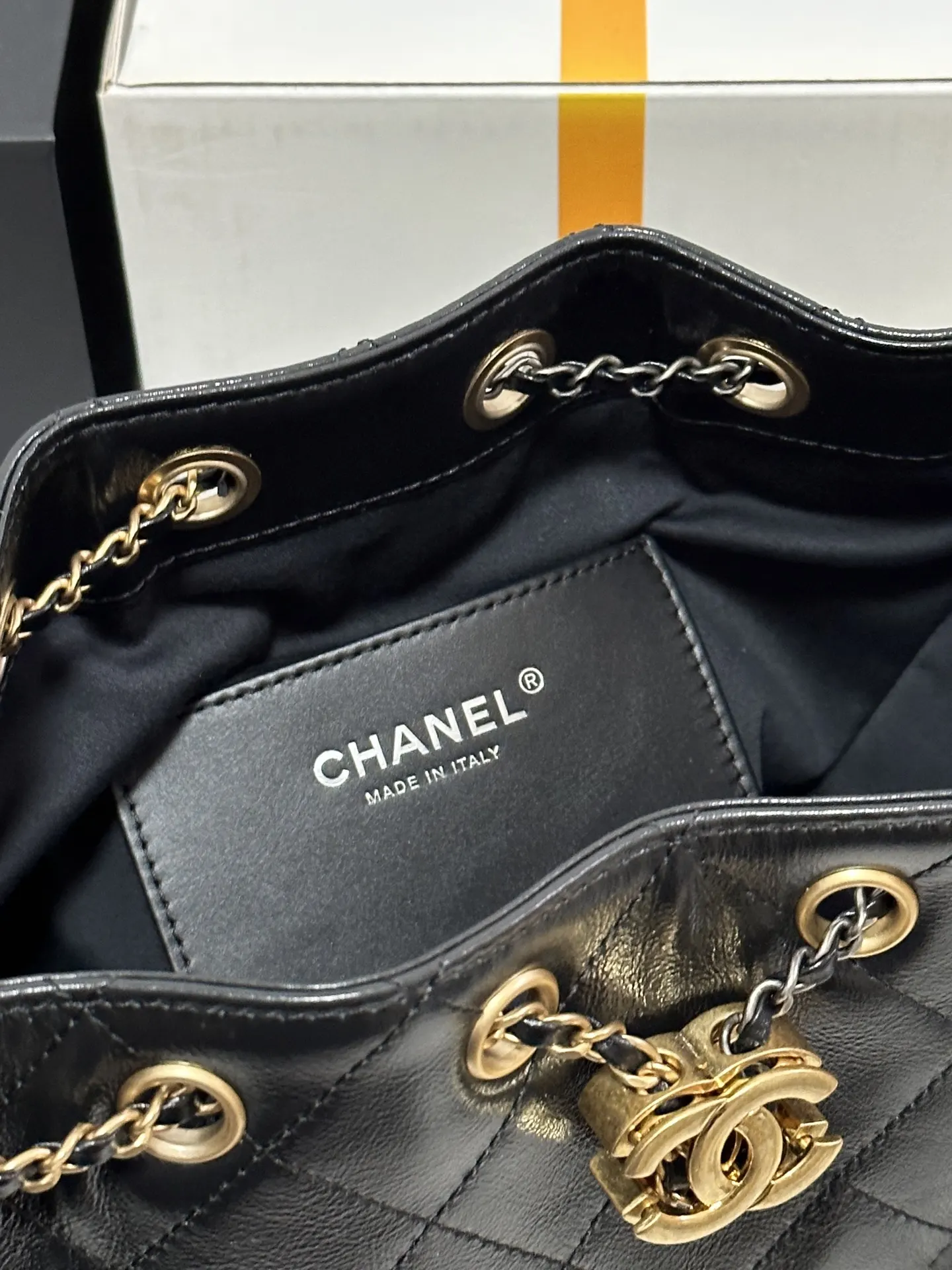 CHANEL 黑色 白色 小牛皮 腋下包 復古腋下背款