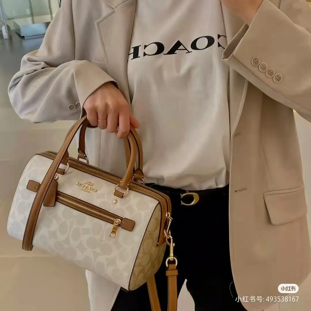 Coach 棕色 斜背包 輕便斜挎款
