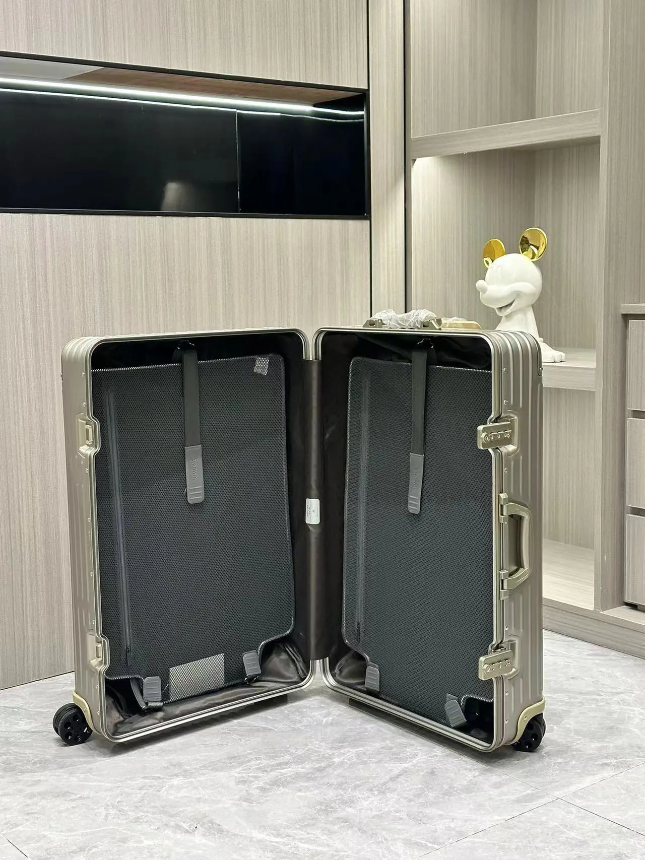 黑色 銀色 精品 Original 系列 高端阳极 行李箱 旅行拉杆款 輕便出行款