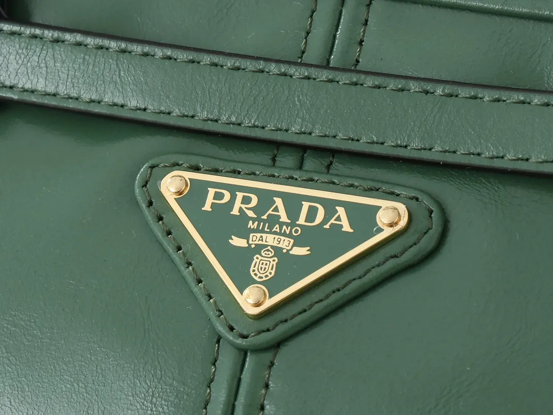 Prada 1BA426 斜挎包