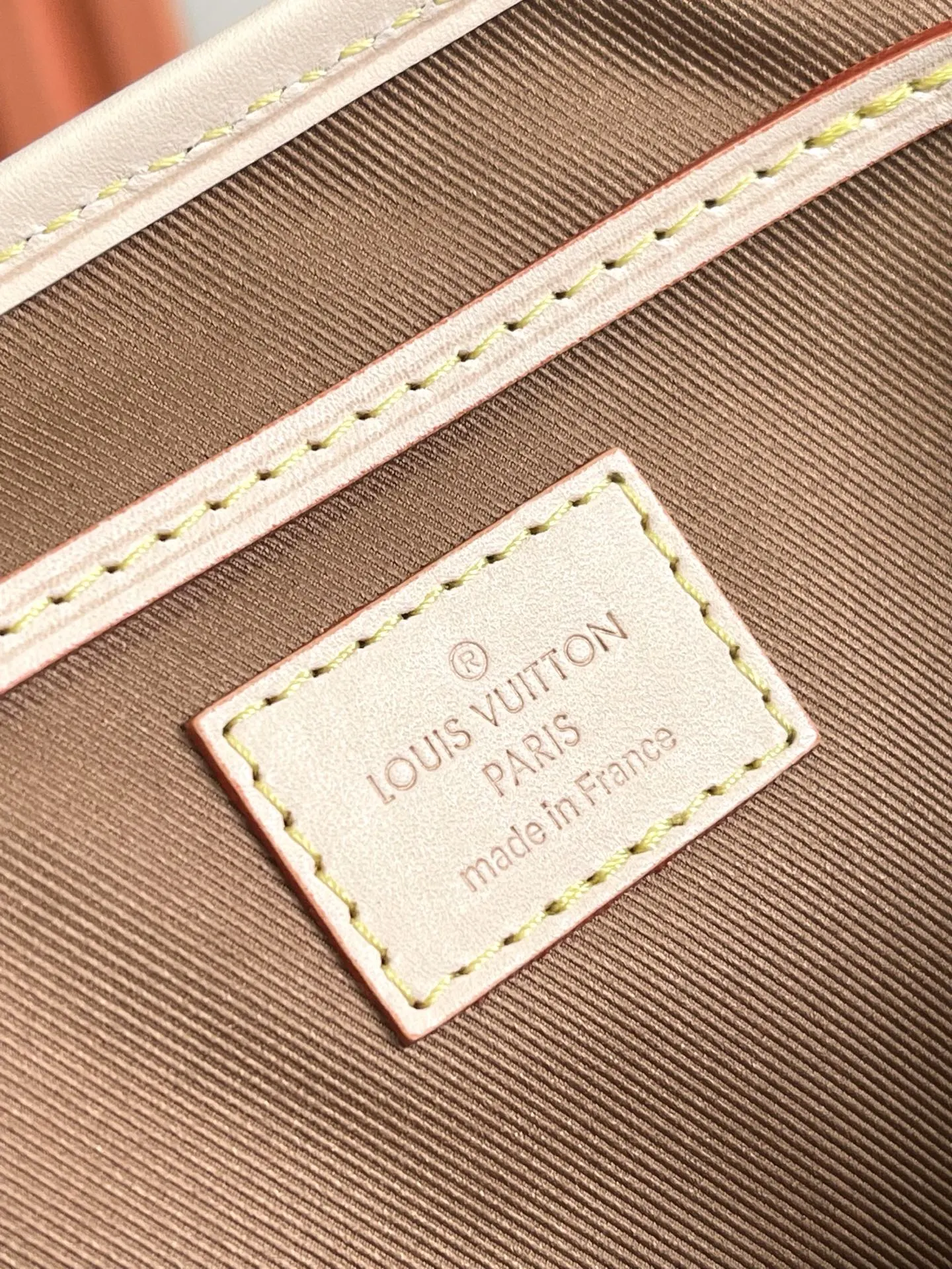 LV 牛皮 厘米 长度 高 宽 雙肩包 实用雙肩款