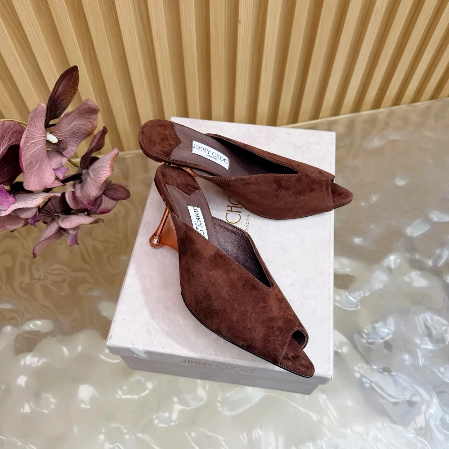 Jimmy Choo 運動鞋 休閒百搭款(數字2) Jimmy Choo 運動鞋 休閒百搭款(數字2)