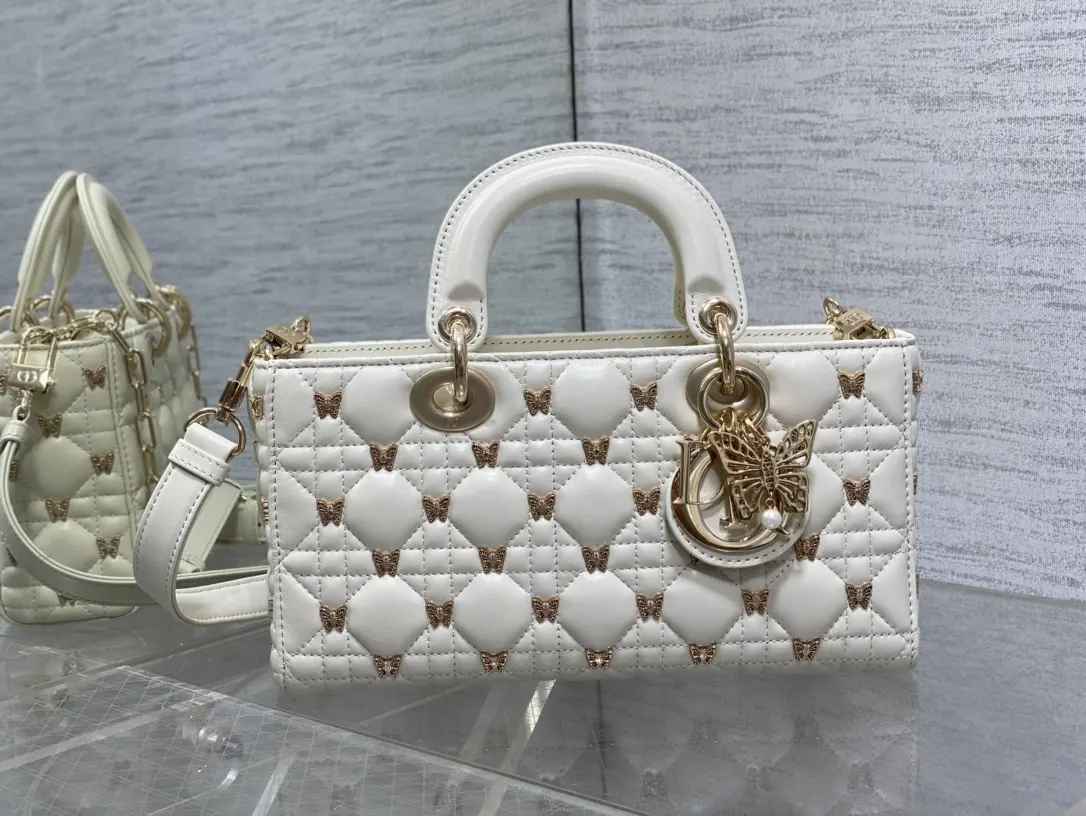 Dior 羊皮 迷人优雅又气场十足 斜挎手拎也是女人味十足 經典 斜背包 輕便斜挎款