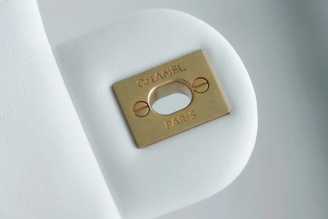 CHANEL 尺寸 大Mini ℂ 腰包 休閒腰包款(數字9) CHANEL 尺寸 大Mini ℂ 腰包 休閒腰包款(數字9)