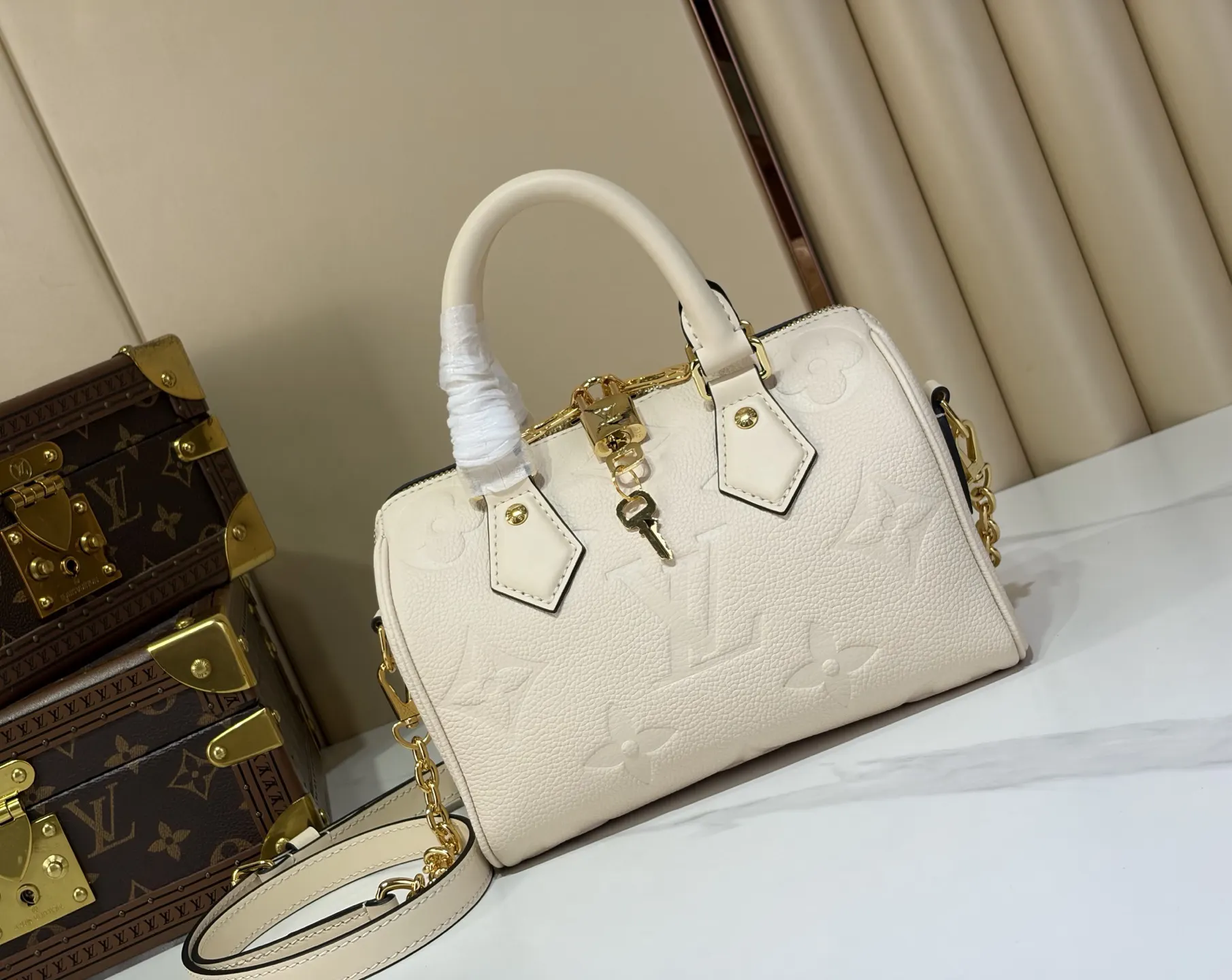 White Chain Bag