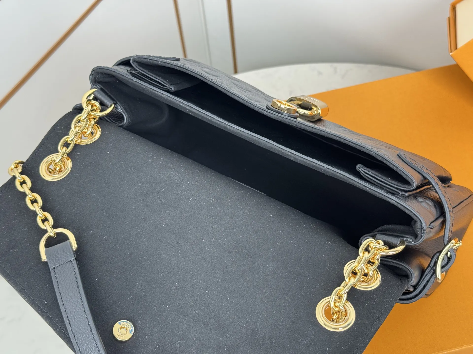 Chain Bag