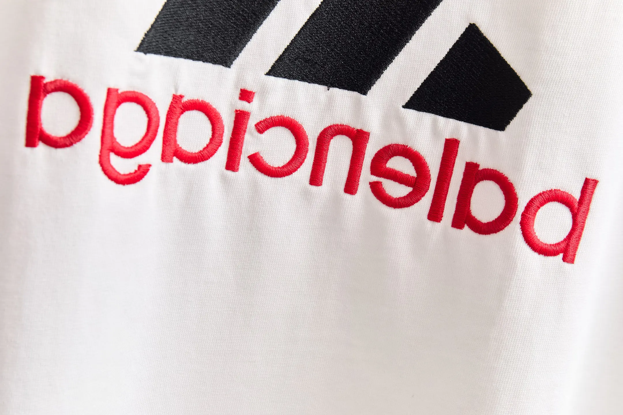 Balenciaga 刺绣 纯棉 短袖T恤