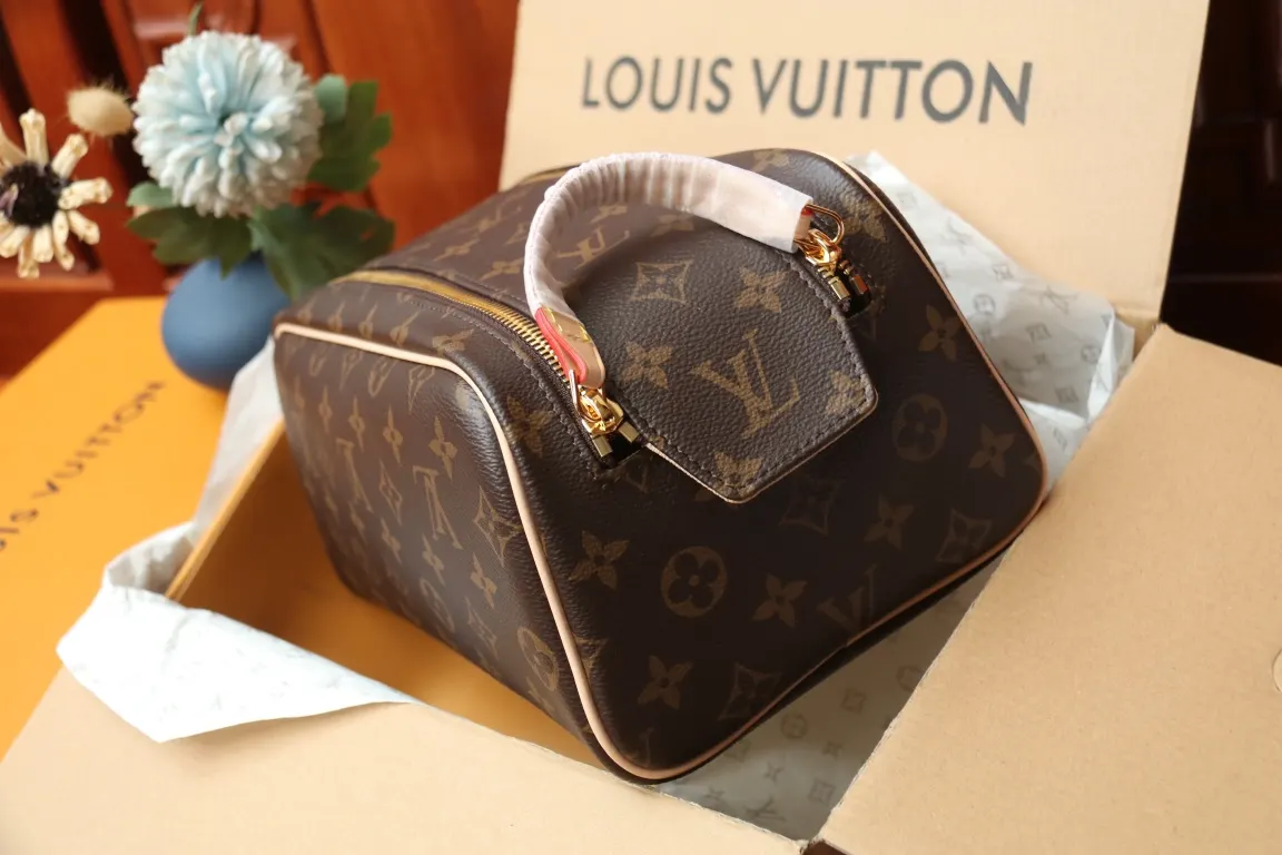 Louis Vuitton Monogram Cosmetic Pouch Leather