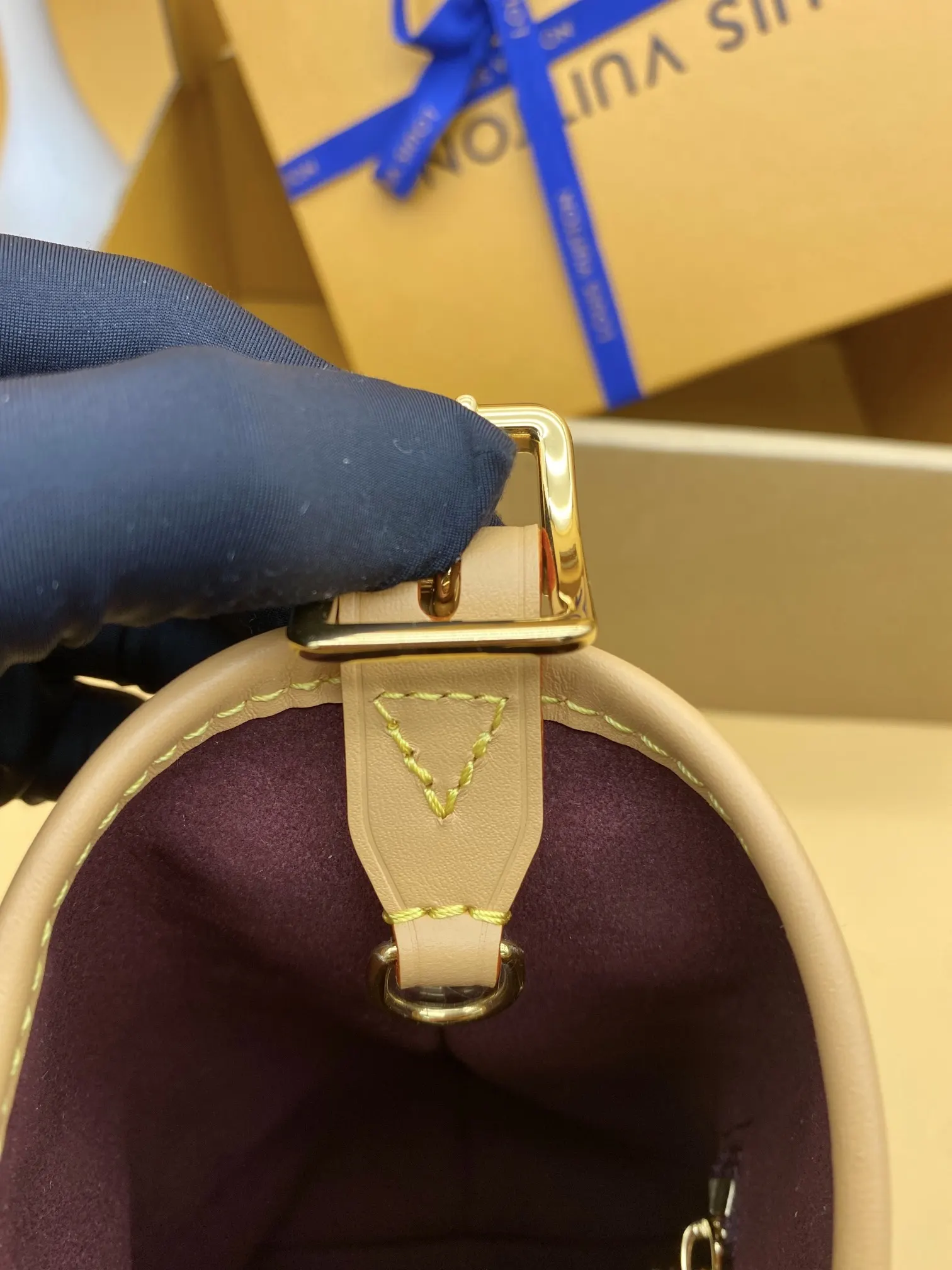 LV accessories single item Image 6 LV accessories single item Image 6
