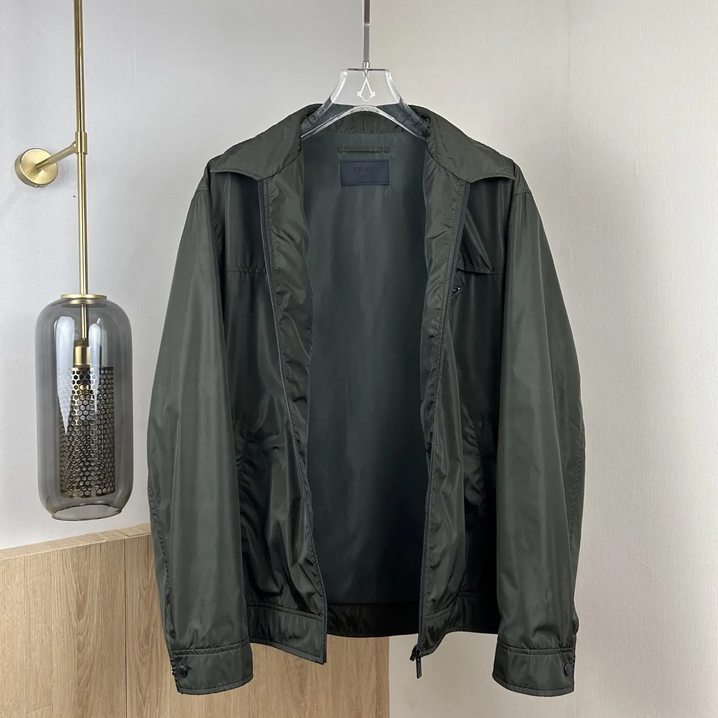 PRADA Re-Nylon尼龙 三角标 衬衫 休闲百搭款