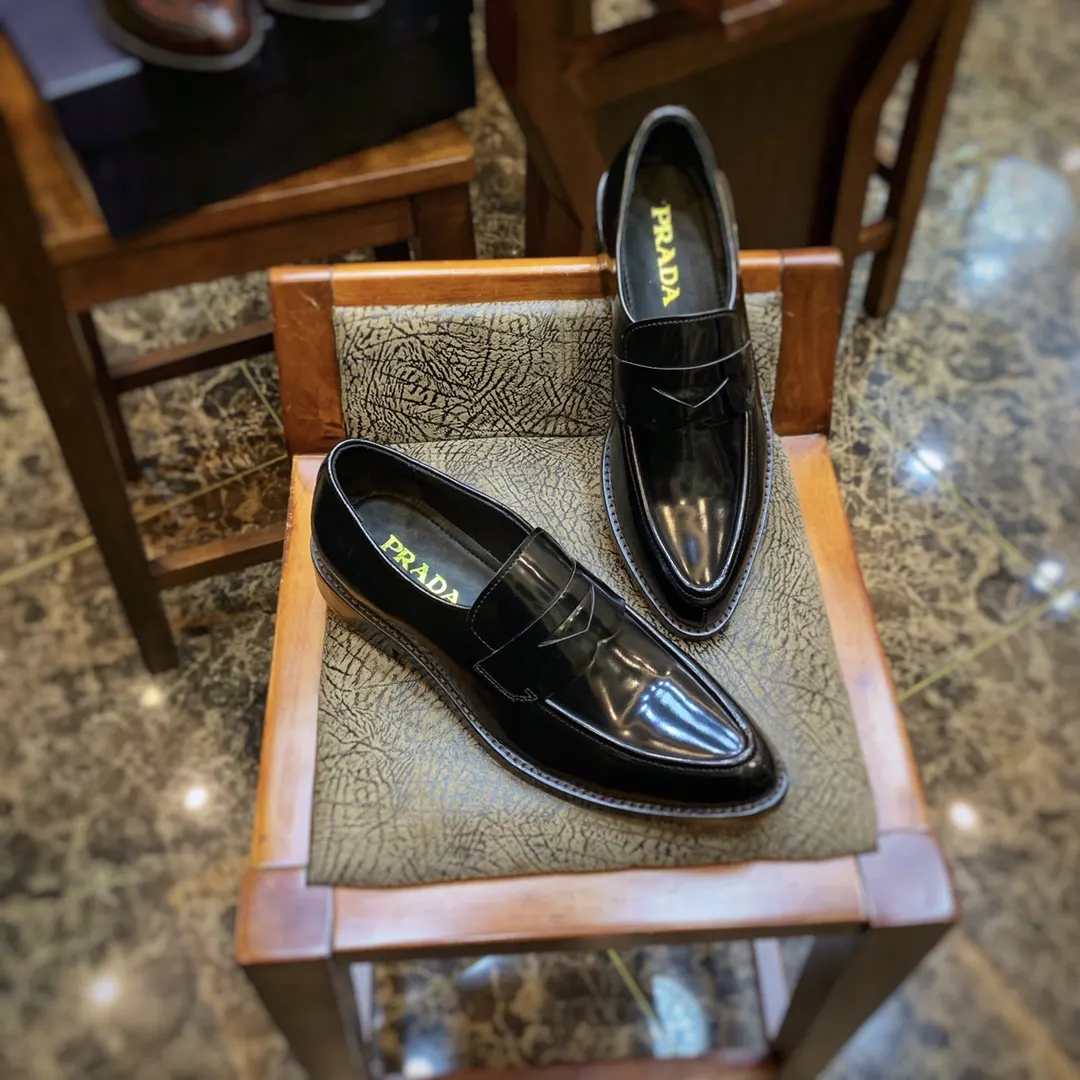 PRADA 牛皮 休闲鞋 舒适百搭款