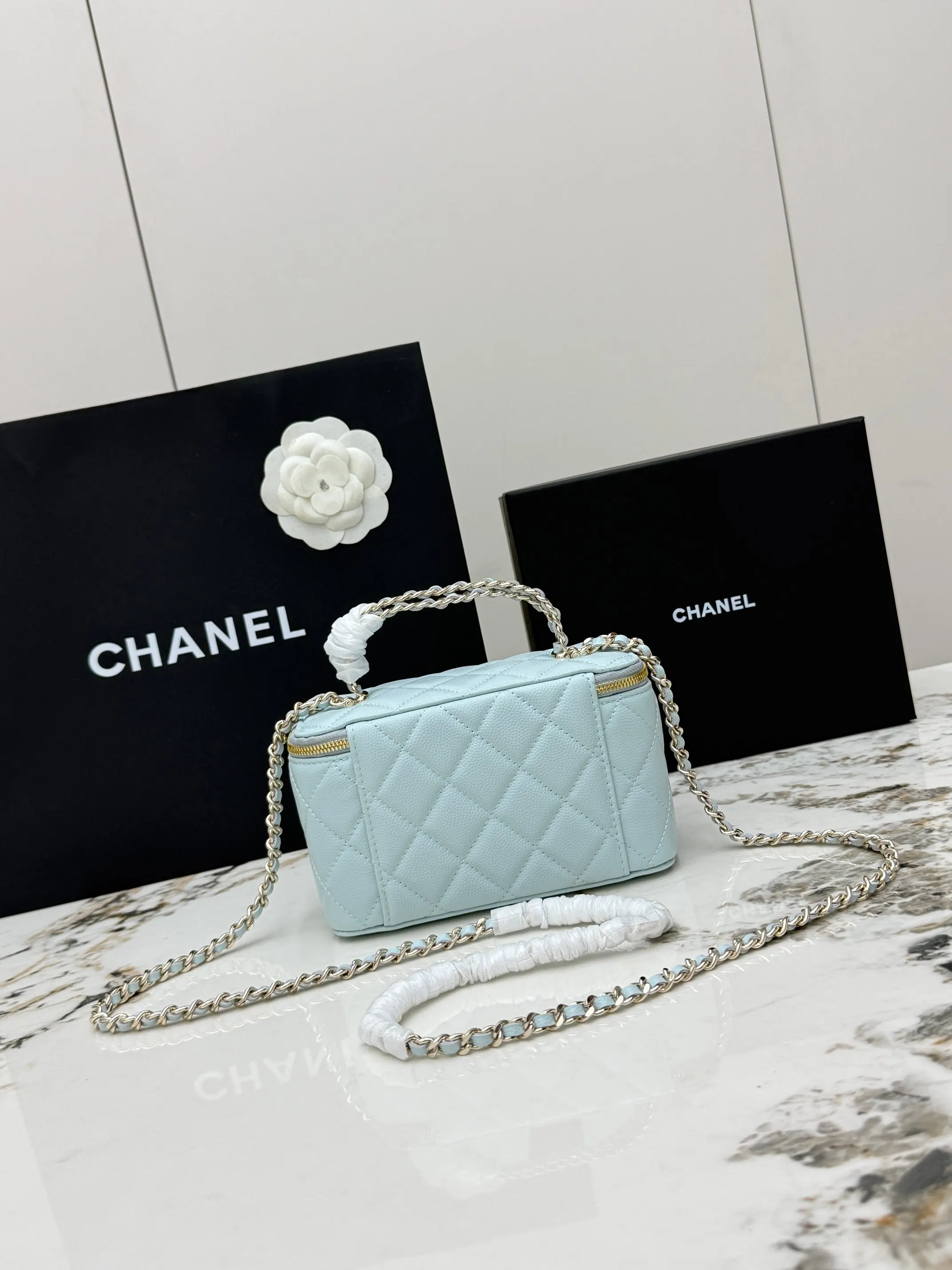 Chain Bag Leather