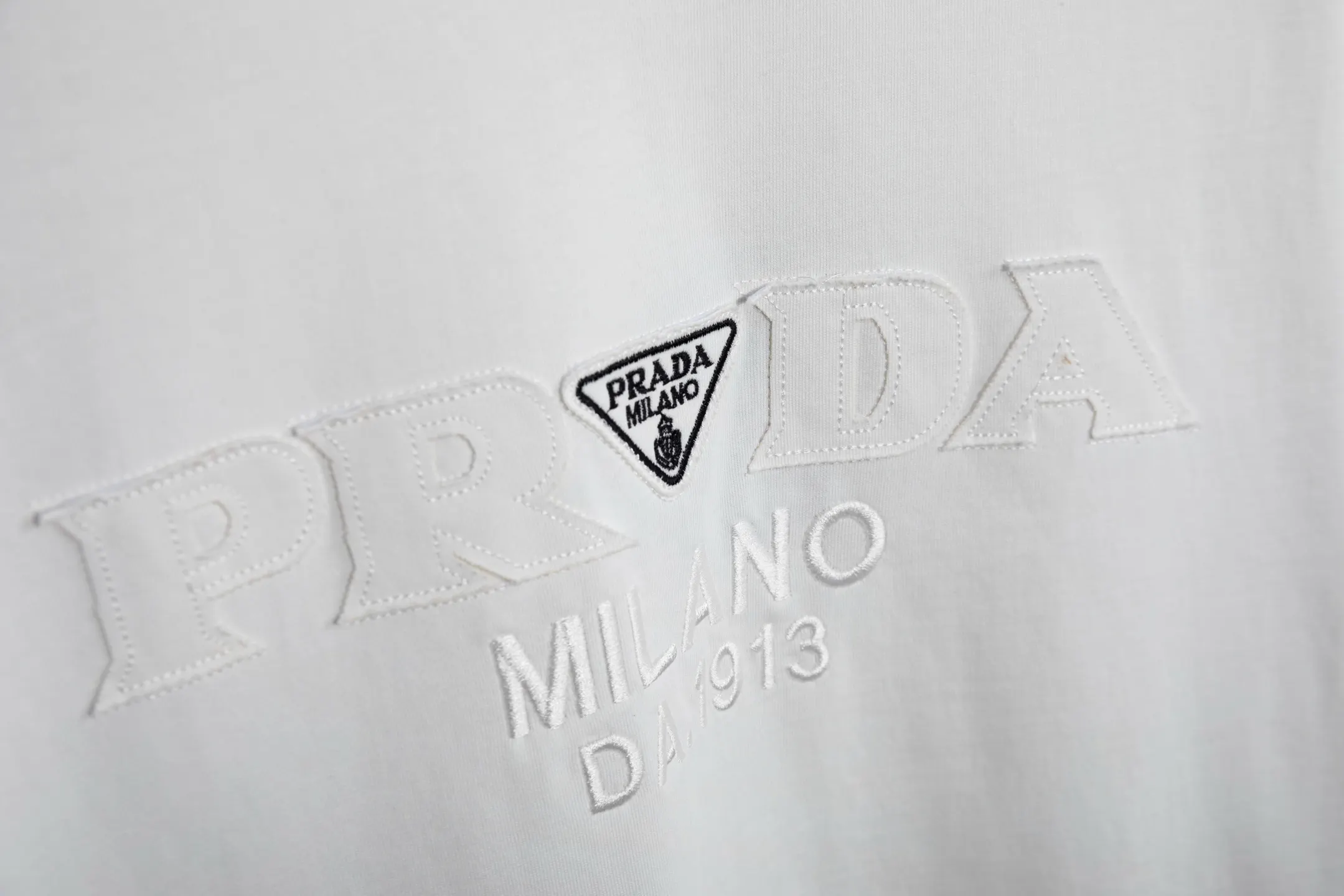 PRADA 贴布字母刺绣 短袖T恤 高克重休闲款
