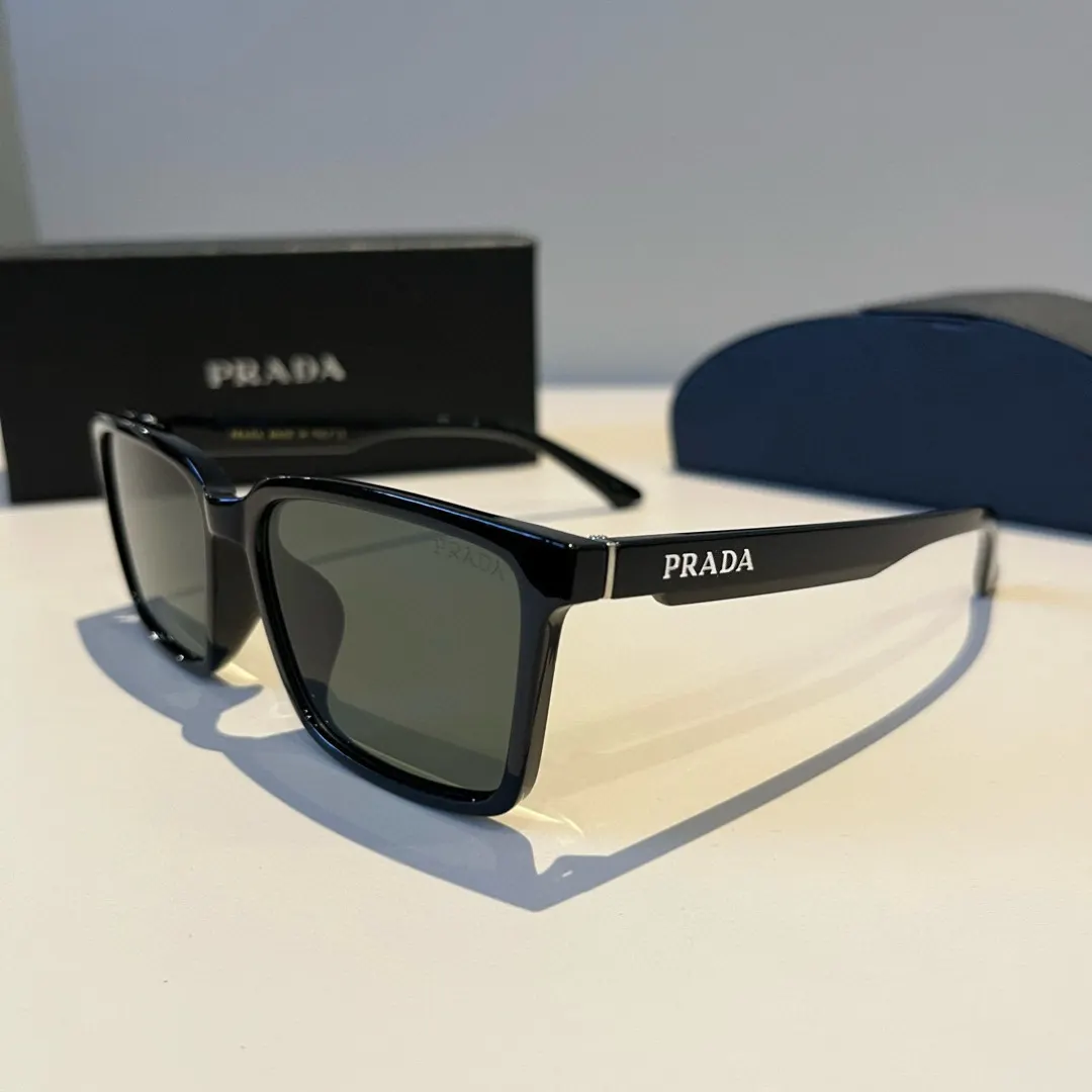 PRADA 太阳眼镜 时尚遮阳款