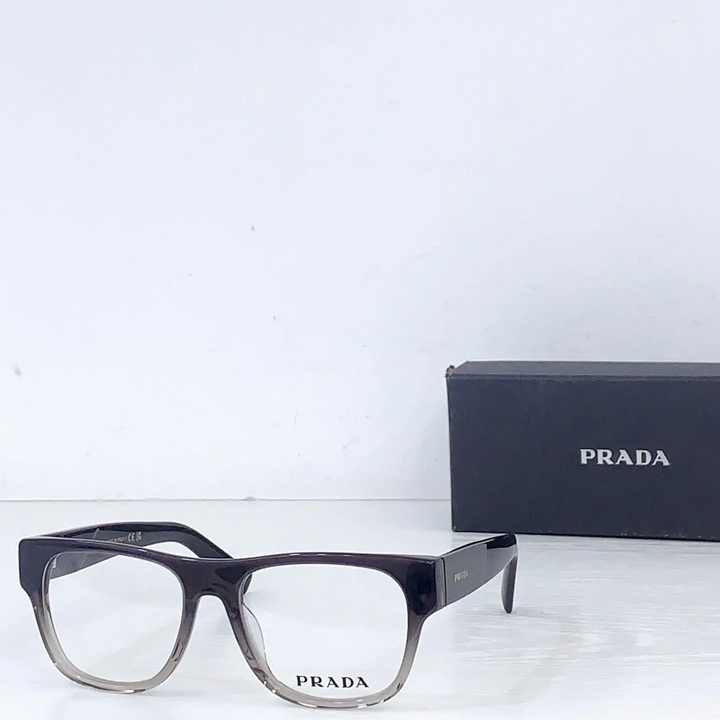 PRADA PR D07V 太阳眼镜 时尚遮阳款