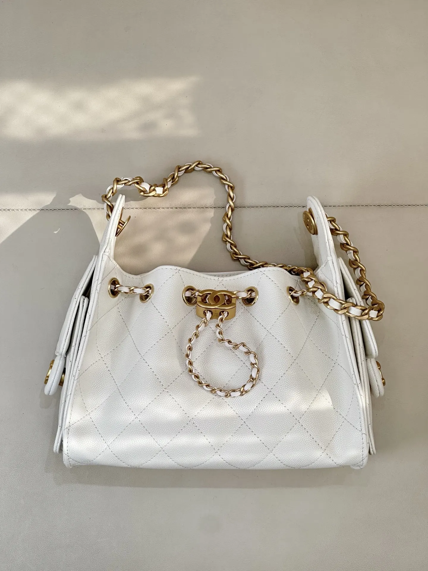 White Hobo Shoulder Bag Vintage