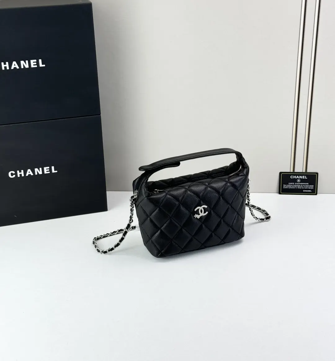 CHANEL 饭盒包 超美 很有質感又很轻松的一个包型 貌 斜背包 輕便斜挎款