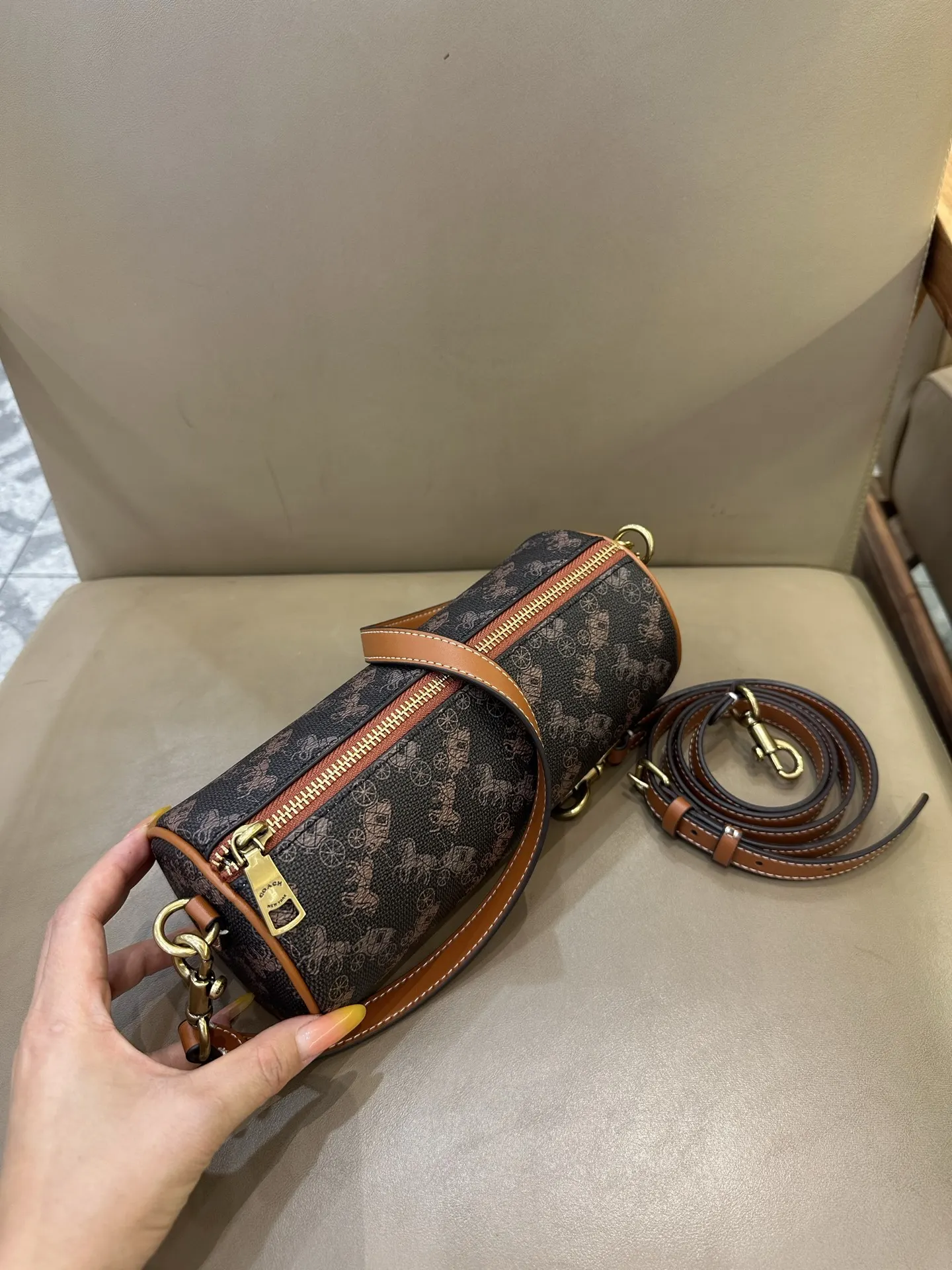 Monogram Shoulder Bag Vintage Leather